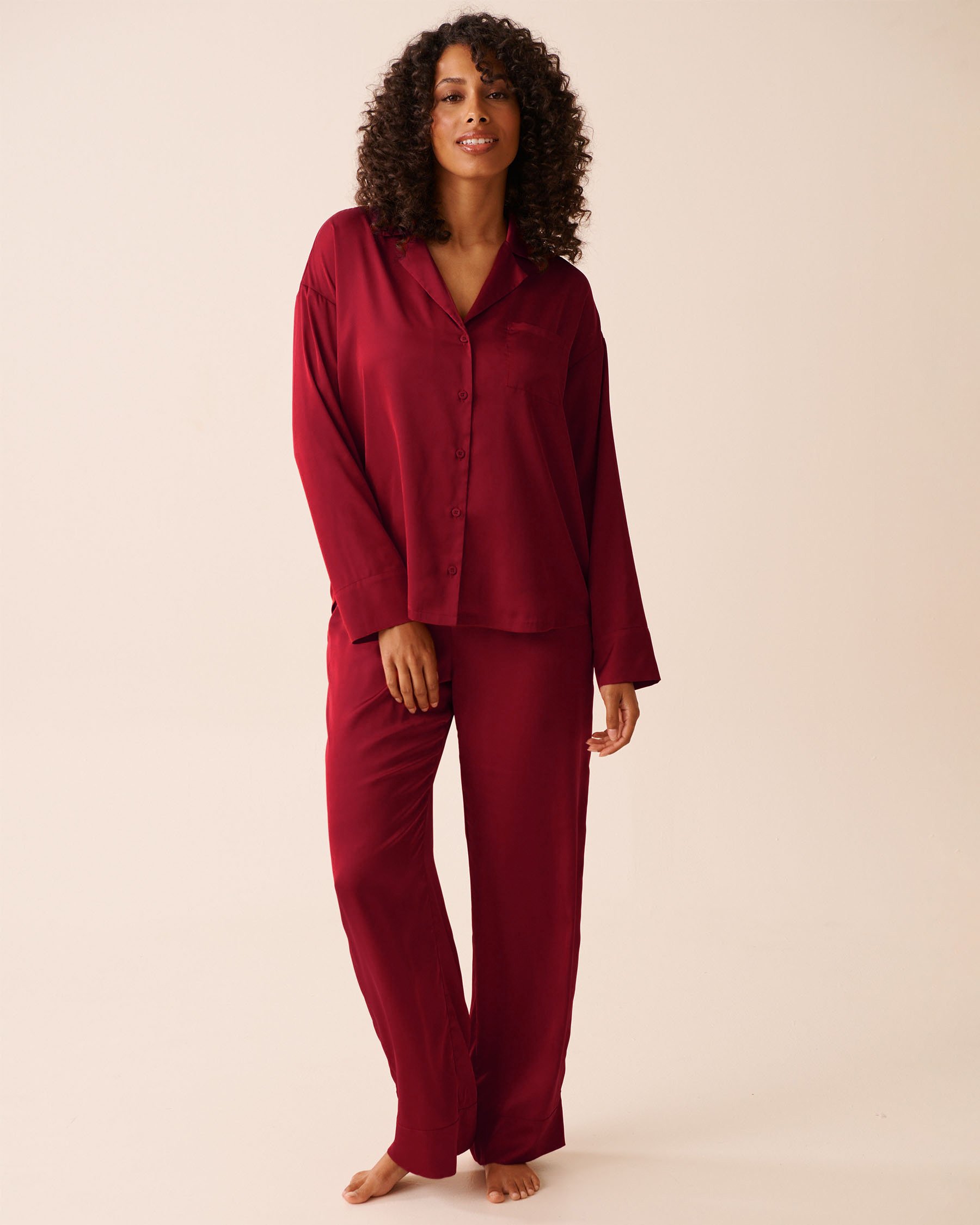 LA VIE EN ROSE Long Sleeve Satin Pajama Set Merry Red 60400063 - View3