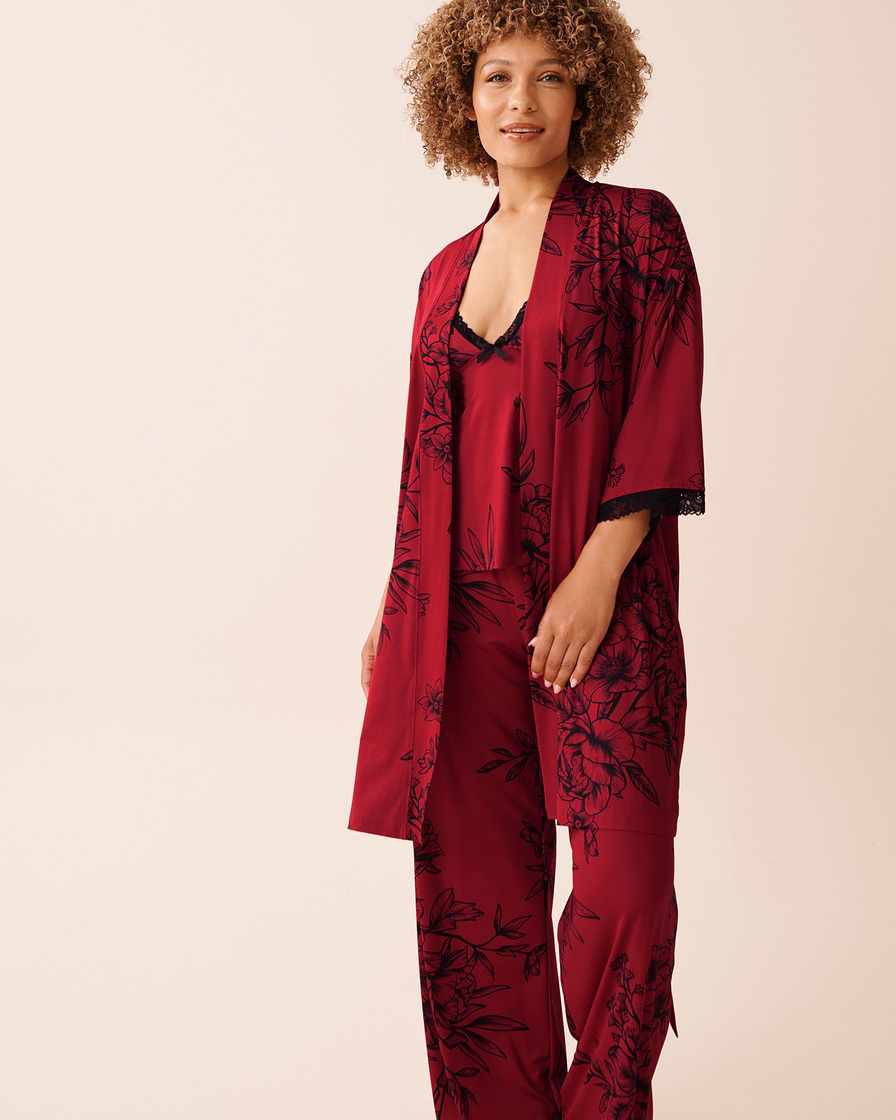 LA VIE EN ROSE Crimson Bloom Recycled Fibers Lace Trim Kimono Crimson Bloom 60600109 LA VIE EN ROSE Crimson Bloom Recycled Fibers Lace Trim Kimono Crimson Bloom 60600109 - View7