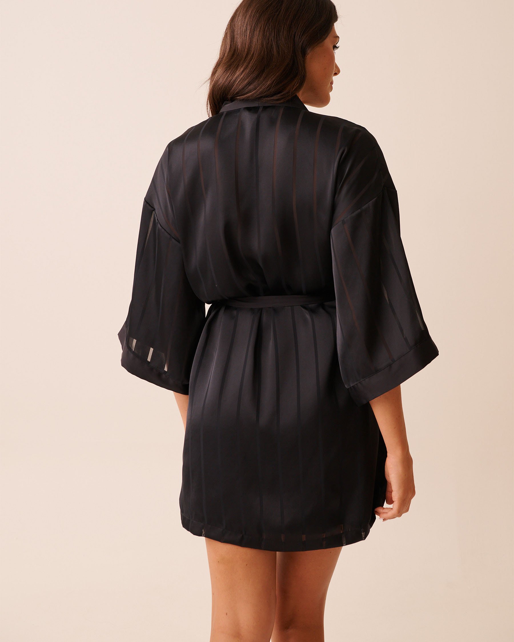 LA VIE EN ROSE Kimono en satin rayures ombrées Noir 60600110 LA VIE EN ROSE Kimono en satin rayures ombrées Noir 60600110 - View2