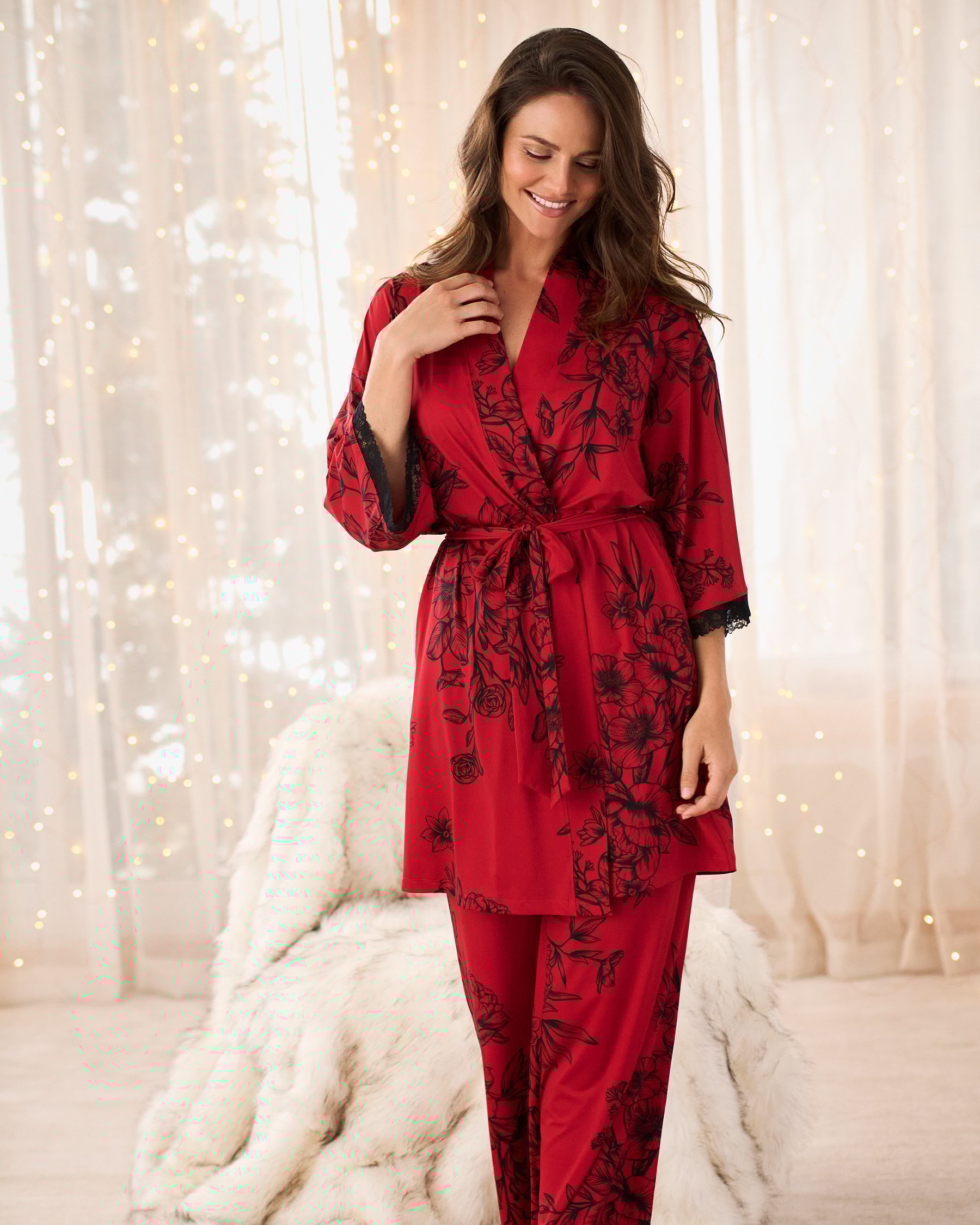LA VIE EN ROSE Crimson Bloom Recycled Fibers Lace Trim Kimono Crimson Bloom 60600109 - View1