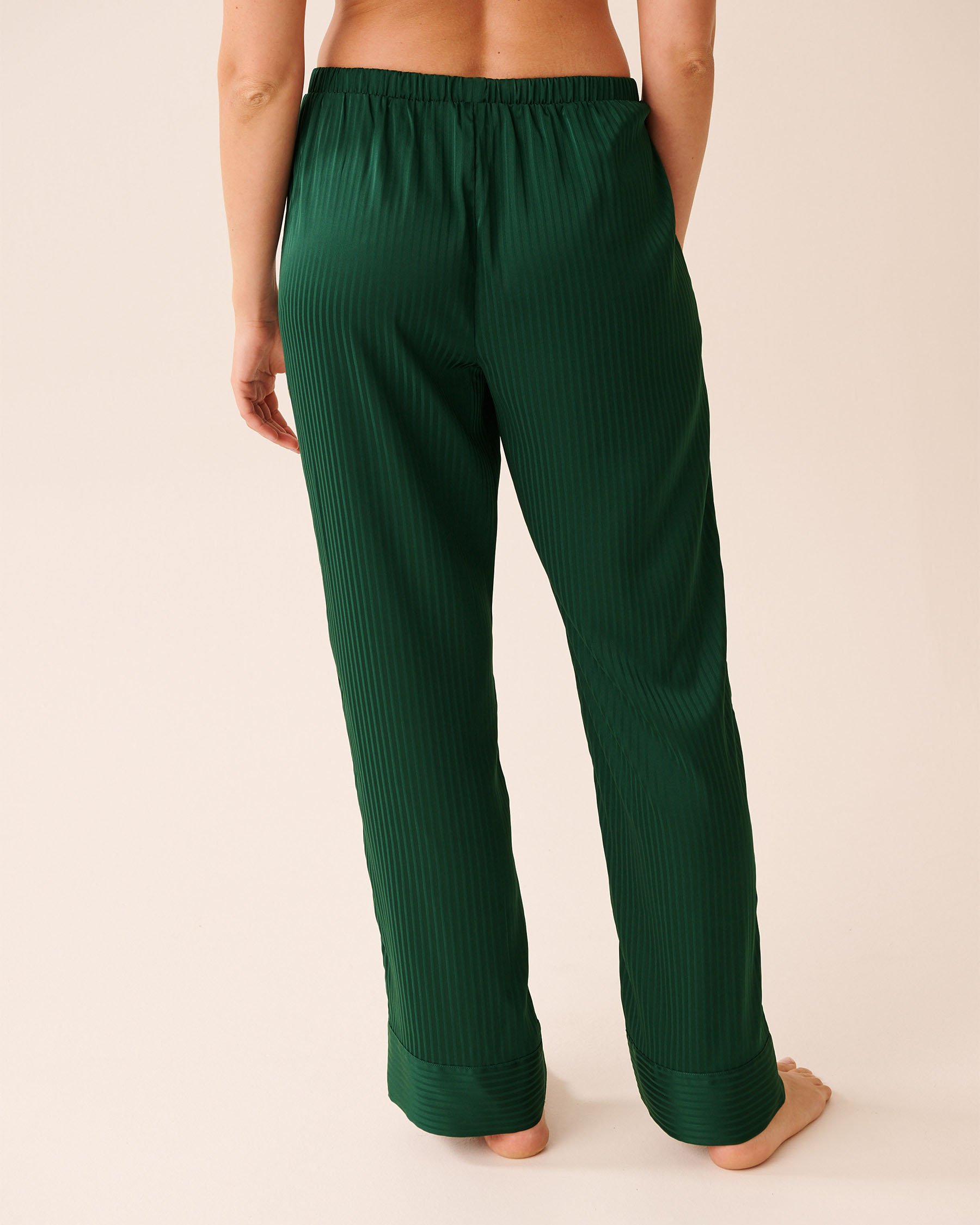 LA VIE EN ROSE Jacquard Stripe Satin Pajama Set Fir Green 60400064 - View5