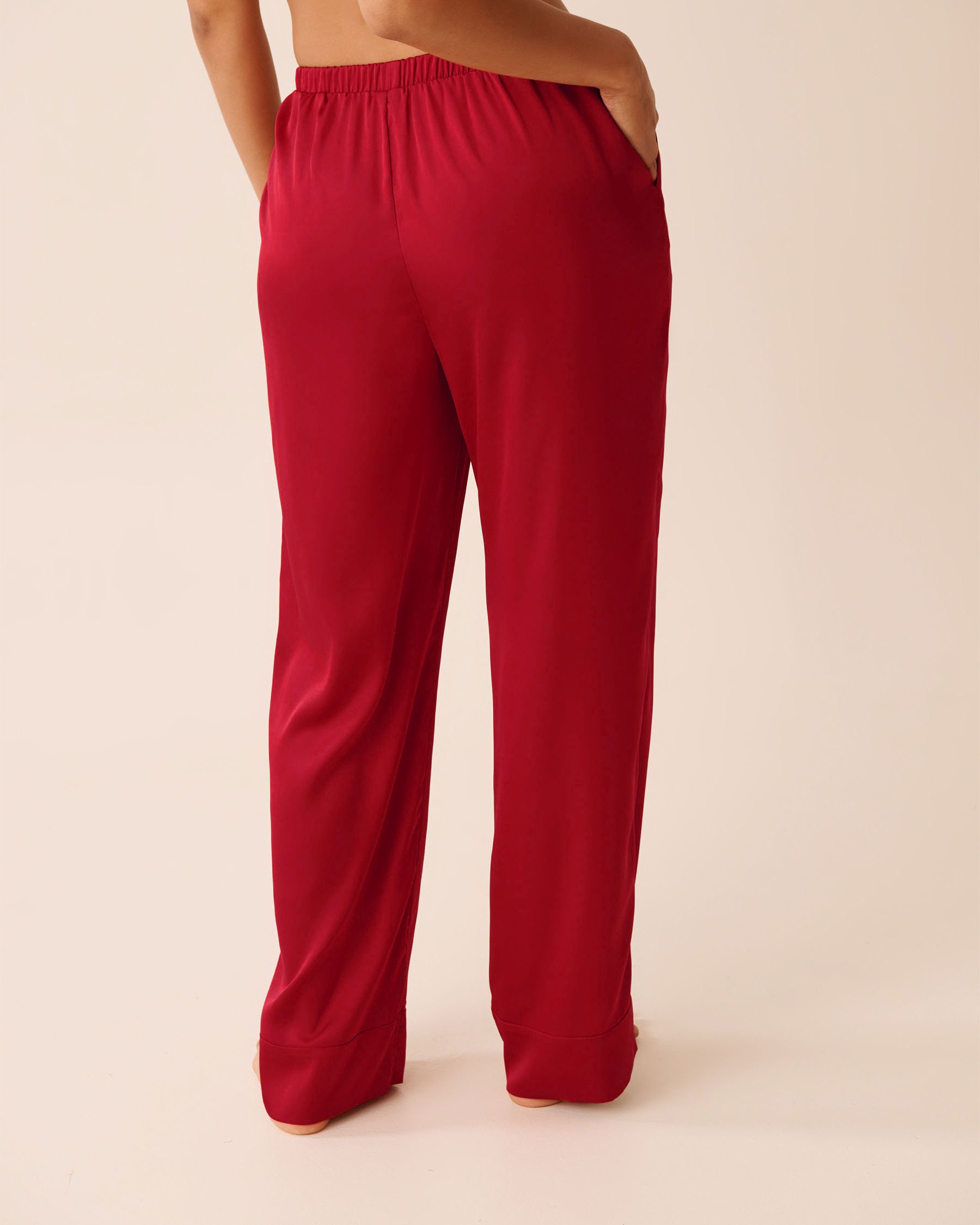 LA VIE EN ROSE Long Sleeve Satin Pajama Set Merry Red 60400063 - View5