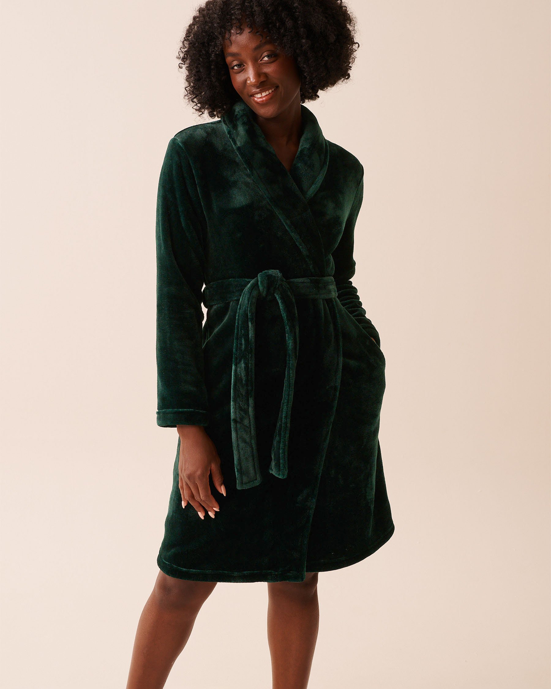 LA VIE EN ROSE Soft Plush Robe Fir Green 40600222 LA VIE EN ROSE Soft Plush Robe Fir Green 40600222 - View2