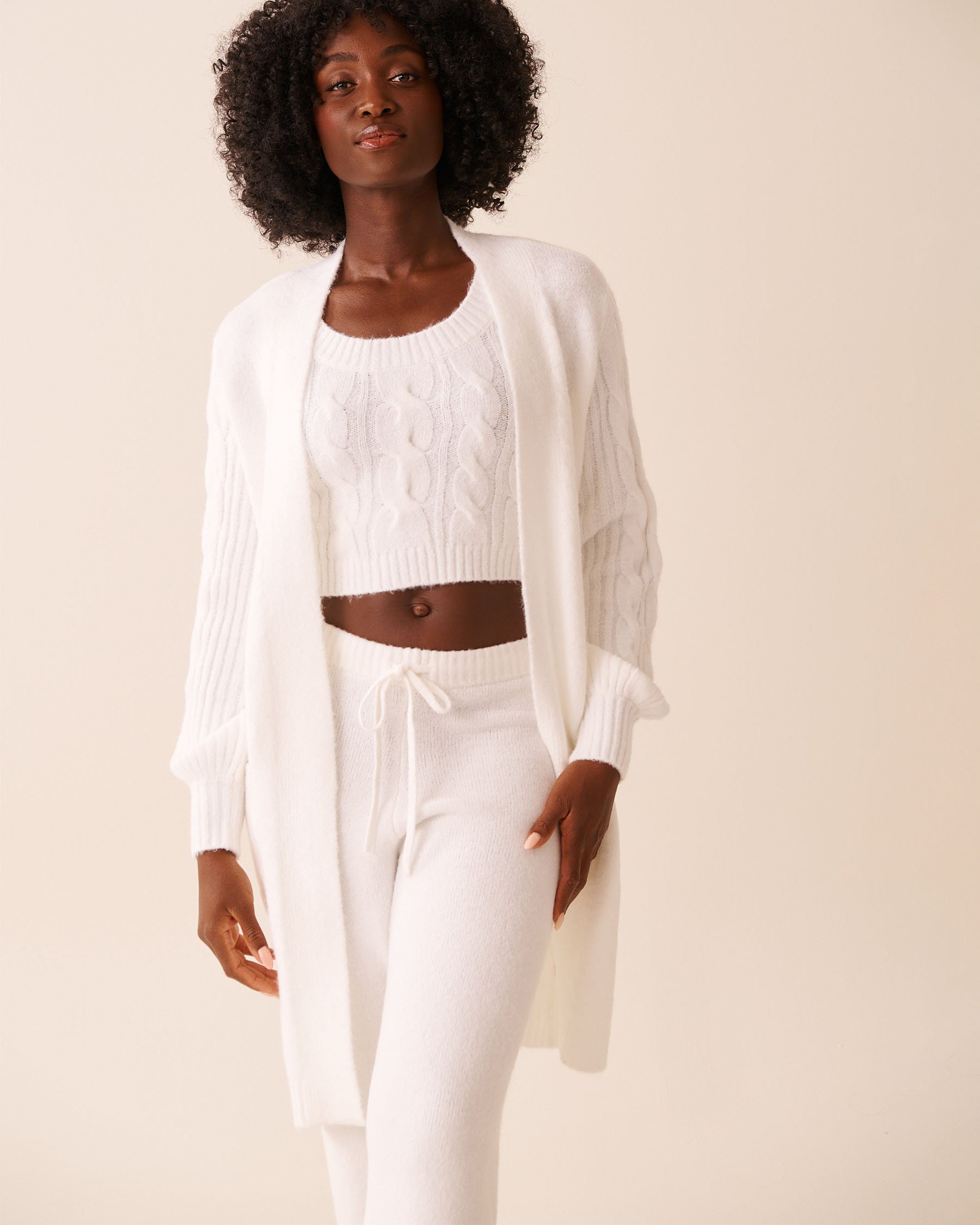 LA VIE EN ROSE Cable Sleeve Knit Long Cardigan White 50500017 - View3