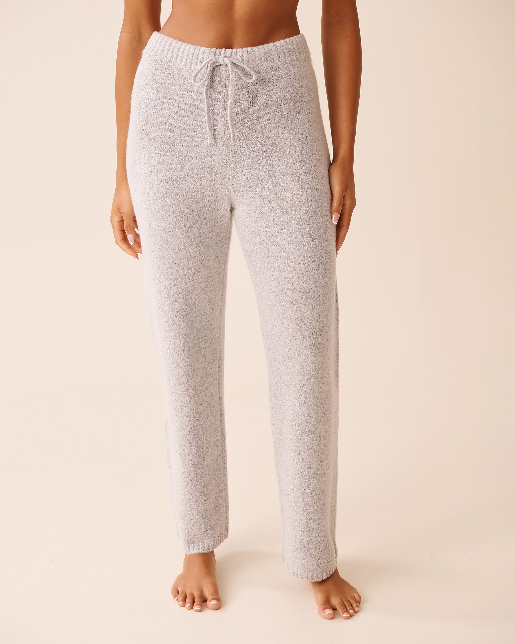 LA VIE EN ROSE Pantalon en tricot Gris 50200106 - View1