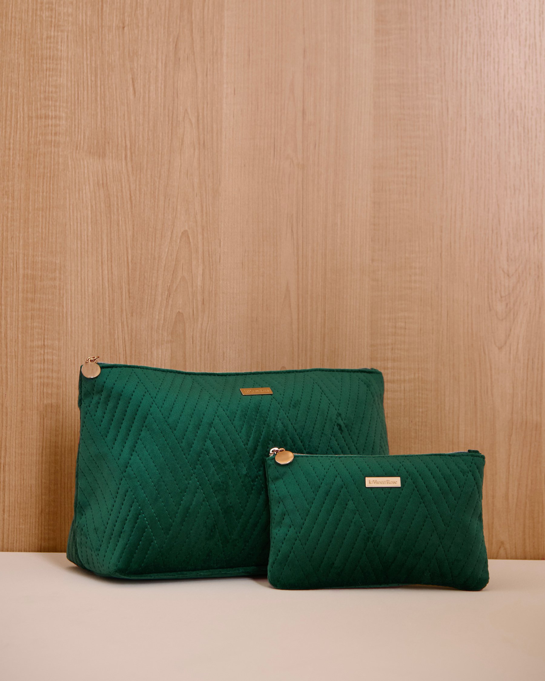 LA VIE EN ROSE 2-in-1 Velvet Cosmetic Bag Fir Green 40700428 - View1