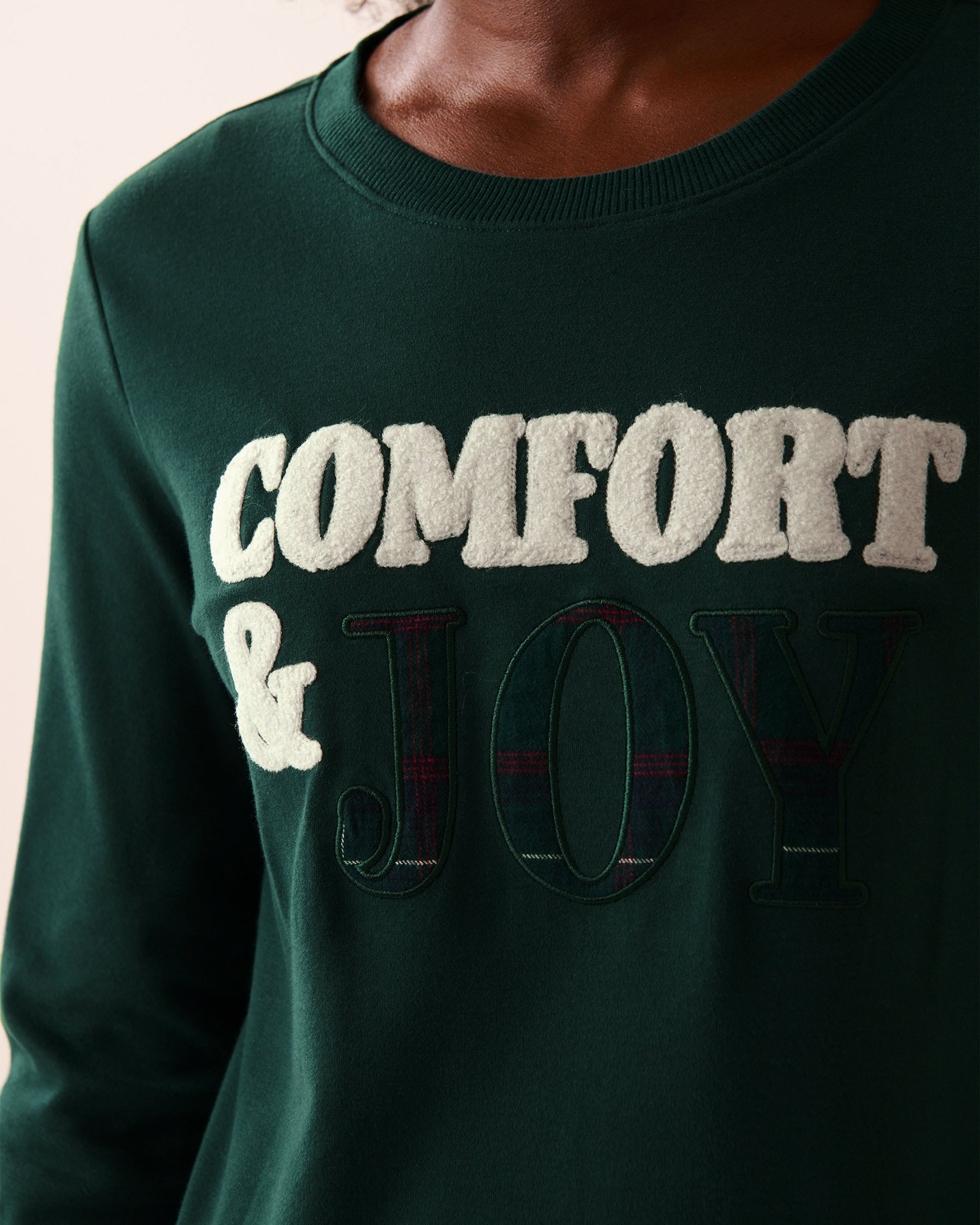 LA VIE EN ROSE Comfort & Joy Interlock Sweater Fir Green 40100788 LA VIE EN ROSE Comfort & Joy Interlock Sweater Fir Green 40100788 - View5