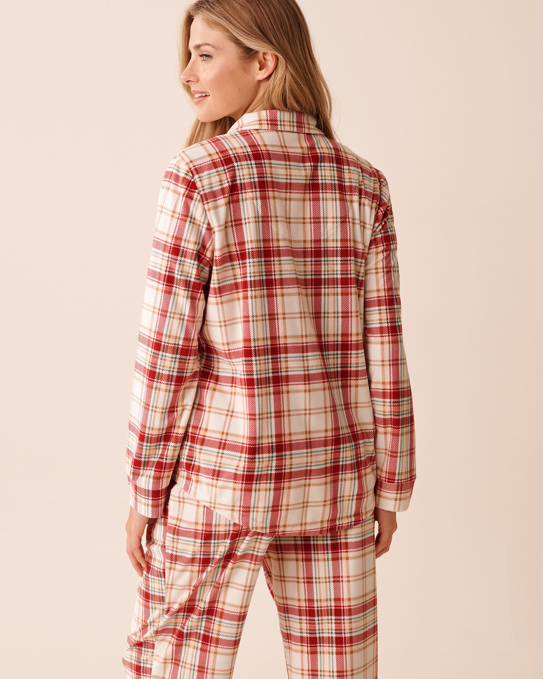 LA VIE EN ROSE Red & Beige Plaid Soft Velour Button-down Shirt Red & Beige Plaid 40100799 - View4