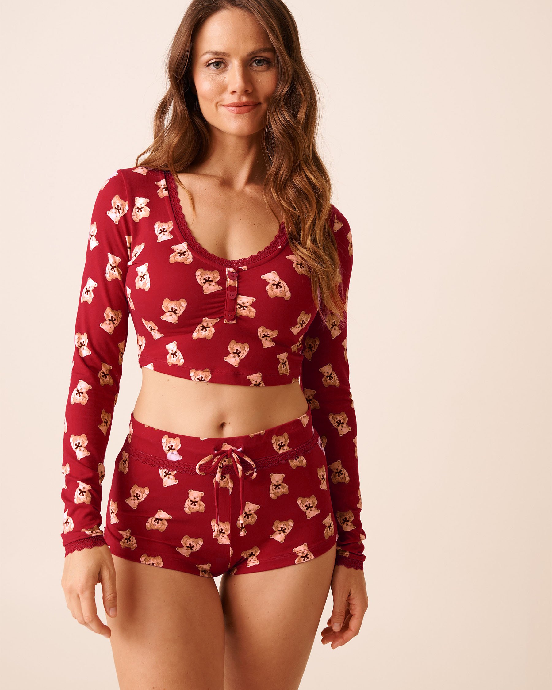 LA VIE EN ROSE Chandail court manches longues ultra doux imprimé oursons Rouge/Oursons 40100802 - View1