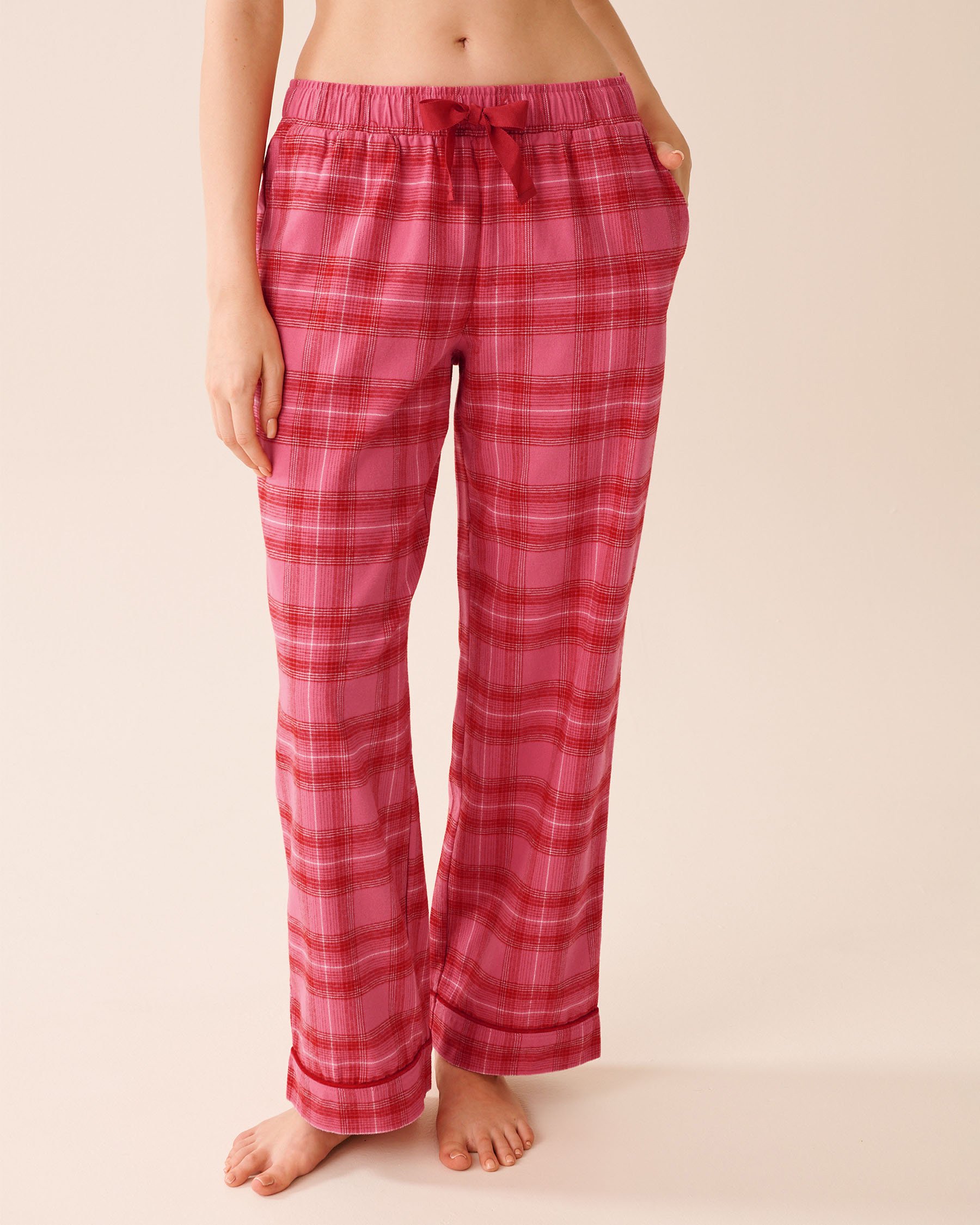 LA VIE EN ROSE Comfort & Joy Plaid Flannel Pants Red & Pink Plaid 40200777 LA VIE EN ROSE Comfort & Joy Plaid Flannel Pants Red & Pink Plaid 40200777 - View1