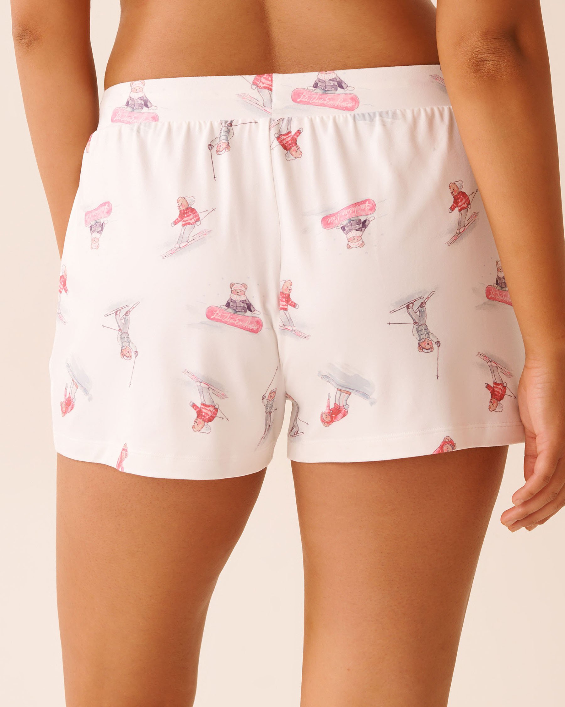 LA VIE EN ROSE Short de pyjama ultra doux imprimé après-ski Blanc/Oursons skieurs 40200798 - View2