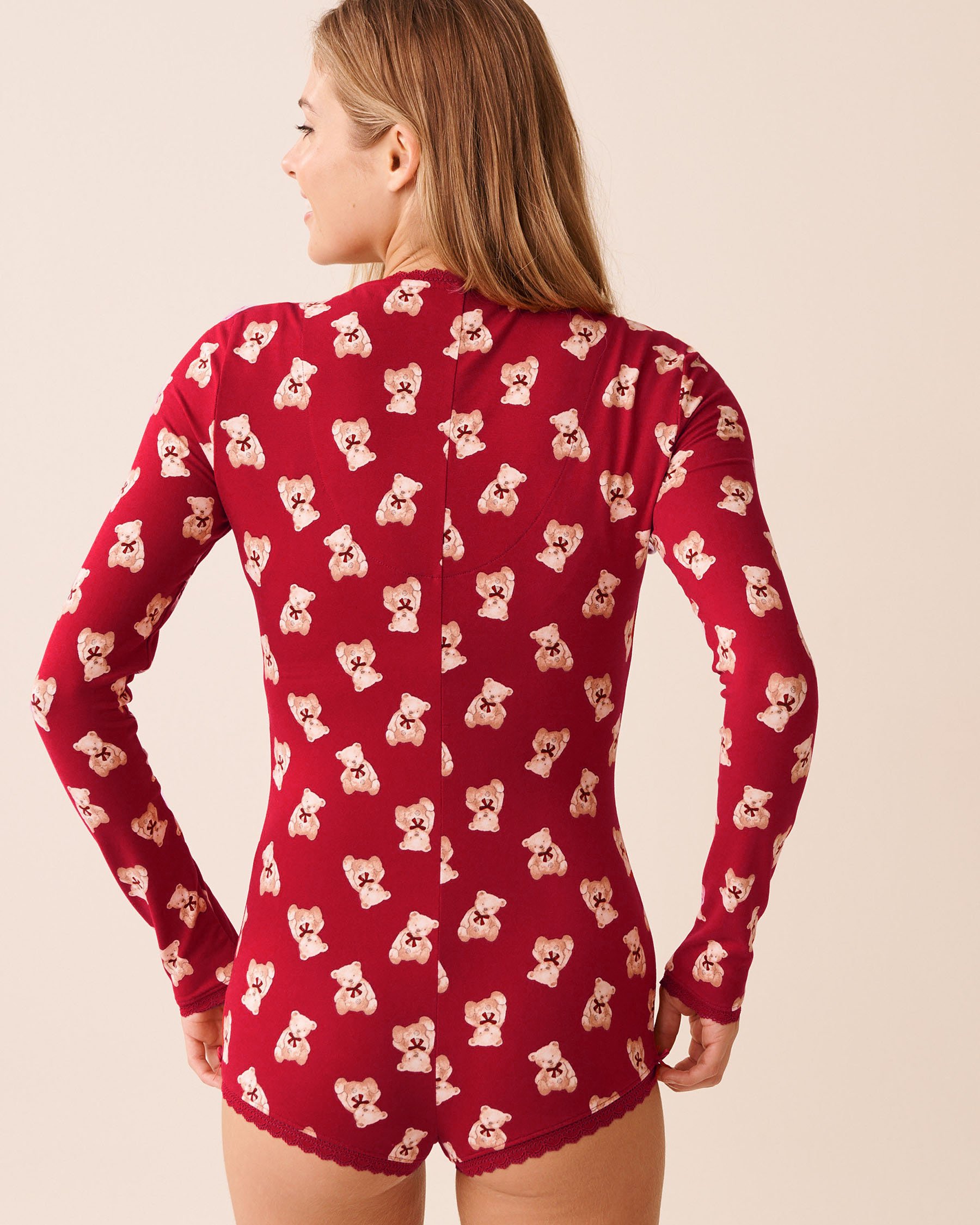 LA VIE EN ROSE Teddy Bear Print Super Soft Long Sleeve Romper Red/Teddy Bears 40300064 - View2