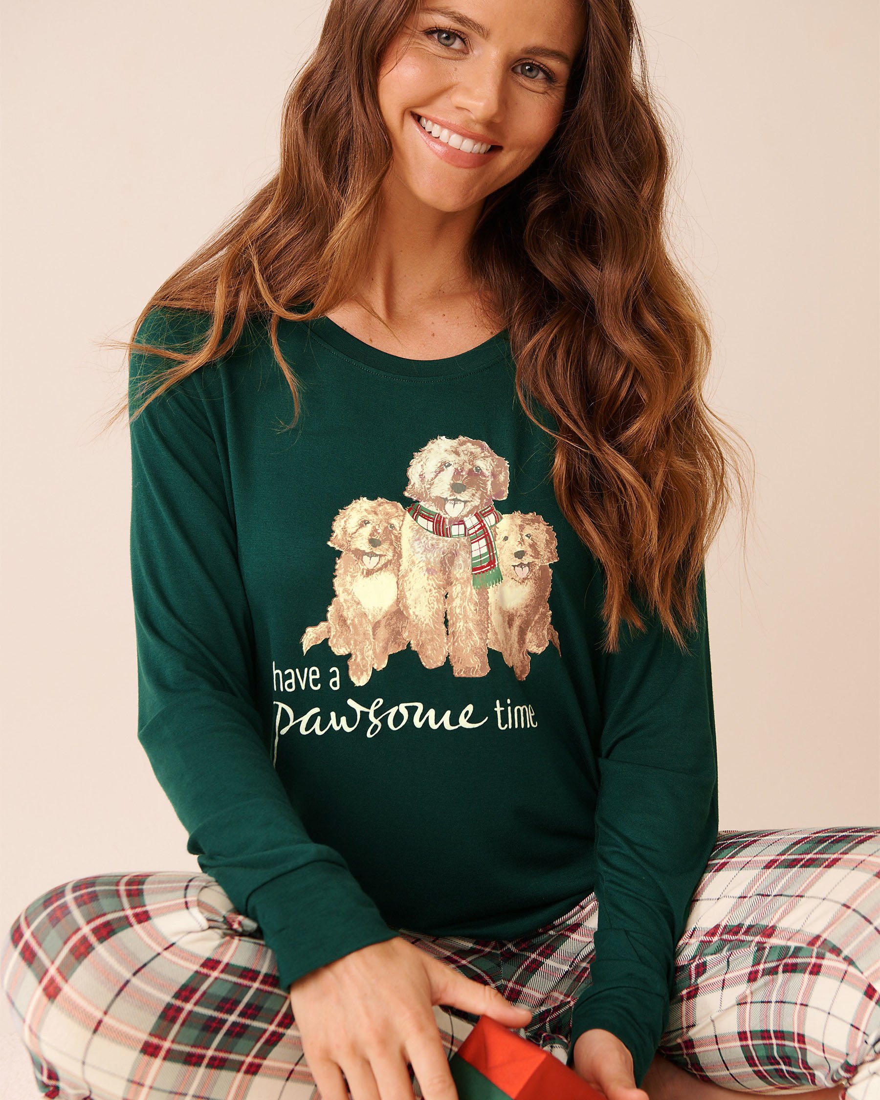 LA VIE EN ROSE Ensemble pyjama manches longues imprimé chien Vert/Chiens 40400088 - Voir3