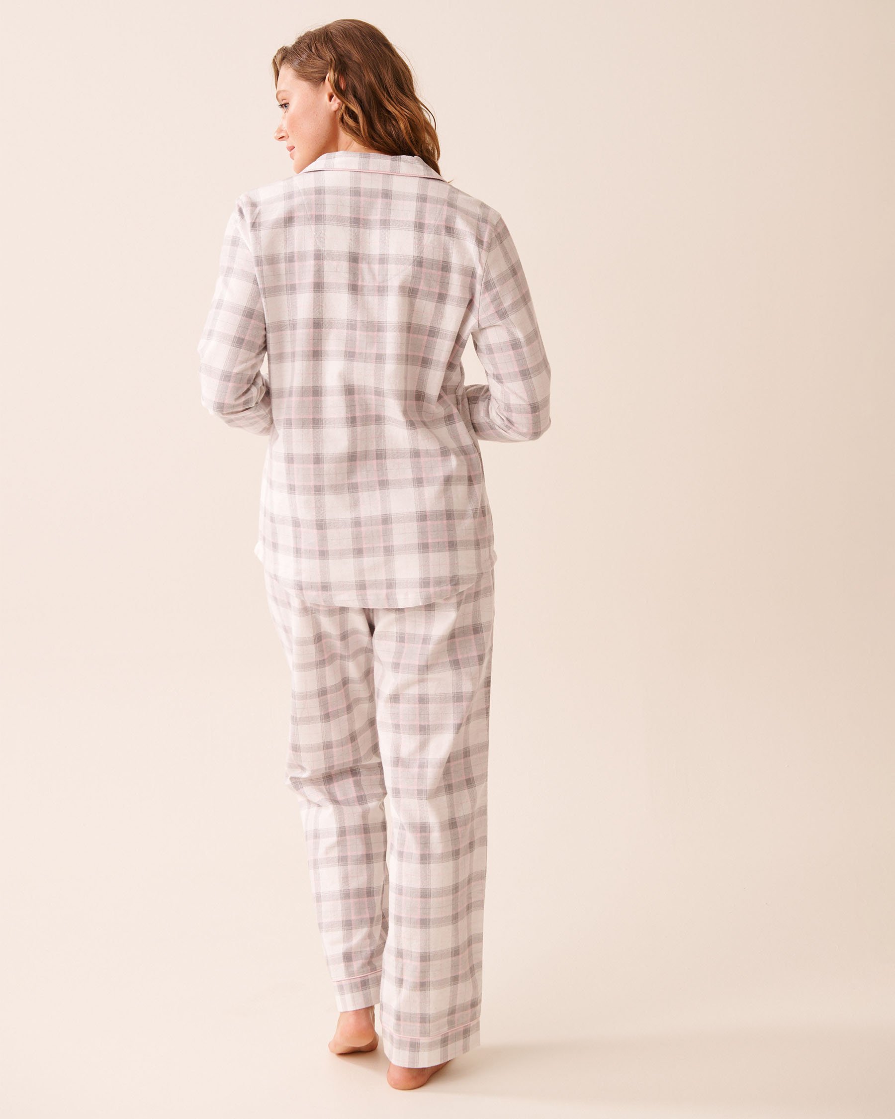 LA VIE EN ROSE Ensemble pyjama en flanelle carreaux gris Carreaux gris pâles 40400089 - View2
