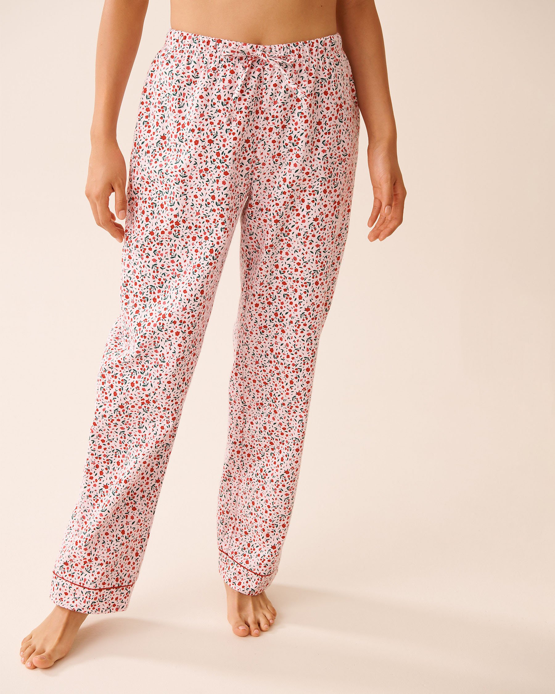 LA VIE EN ROSE Ensemble pyjama en flanelle imprimé fleurs rouges Fleurs rouges 40400089 - Voir4