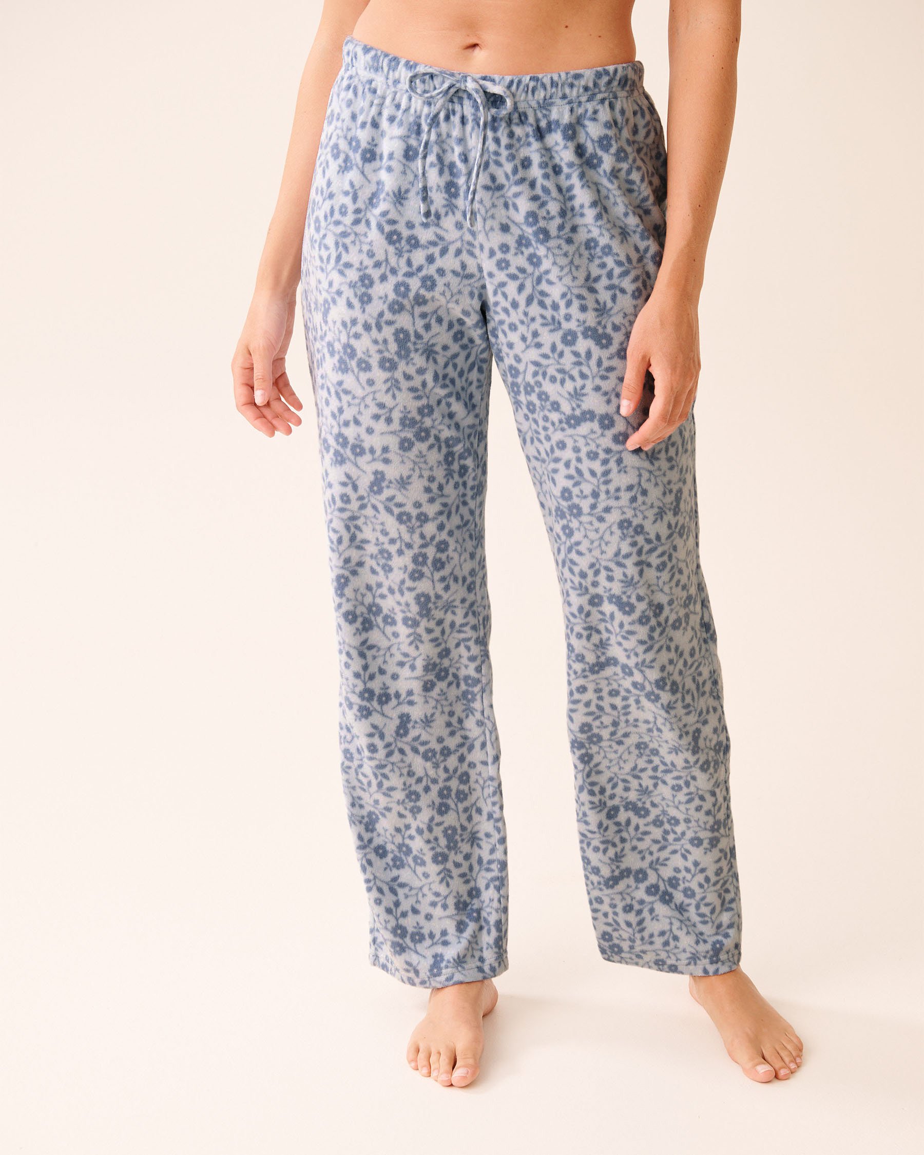 LA VIE EN ROSE Blue Floral Print Microfleece PJ Set Blue Floral 40400090 LA VIE EN ROSE Blue Floral Print Microfleece PJ Set Blue Floral 40400090 - View4