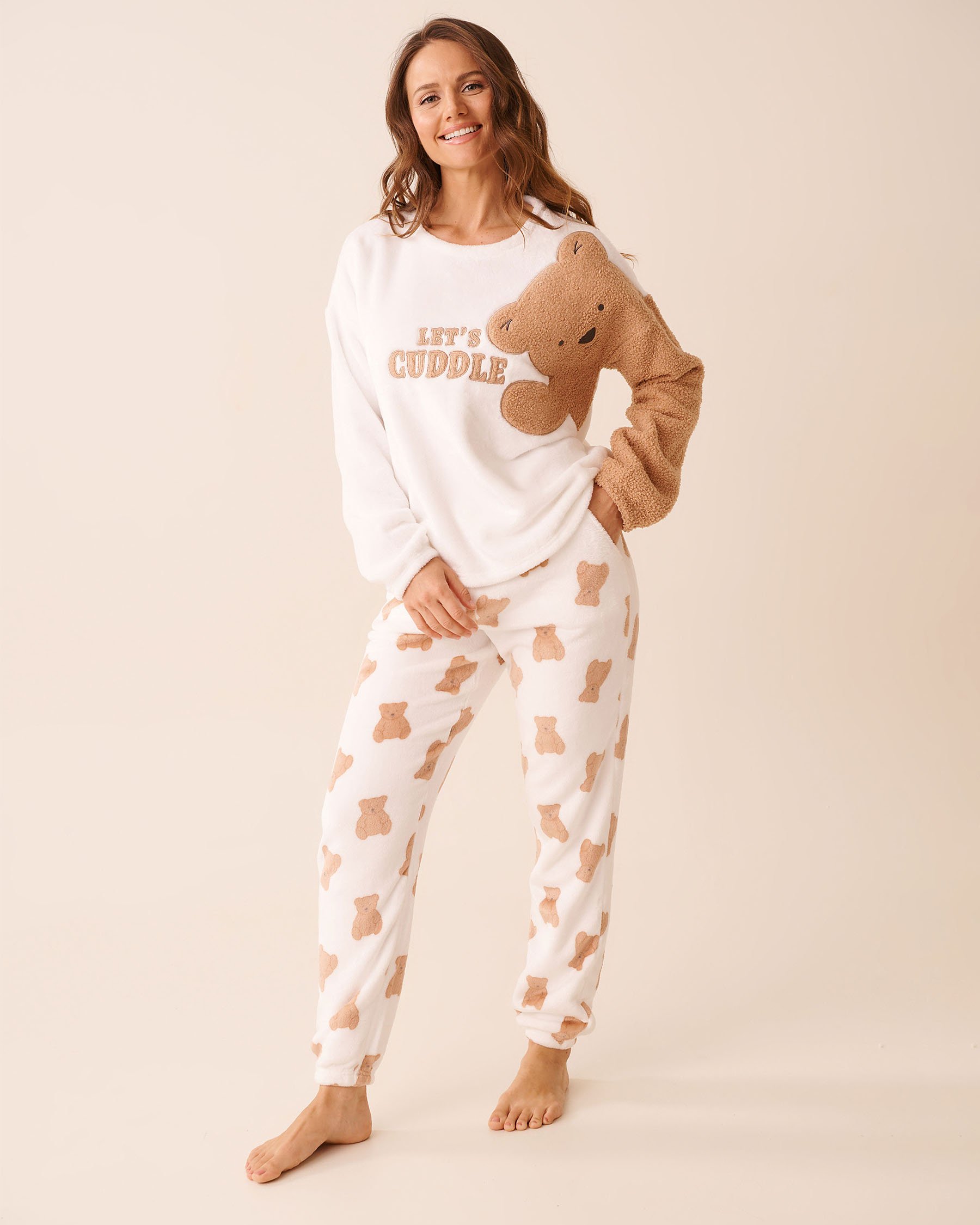LA VIE EN ROSE Teddy Bear Print Soft Plush PJ Set White/Teddy Bear 40400091 - View5