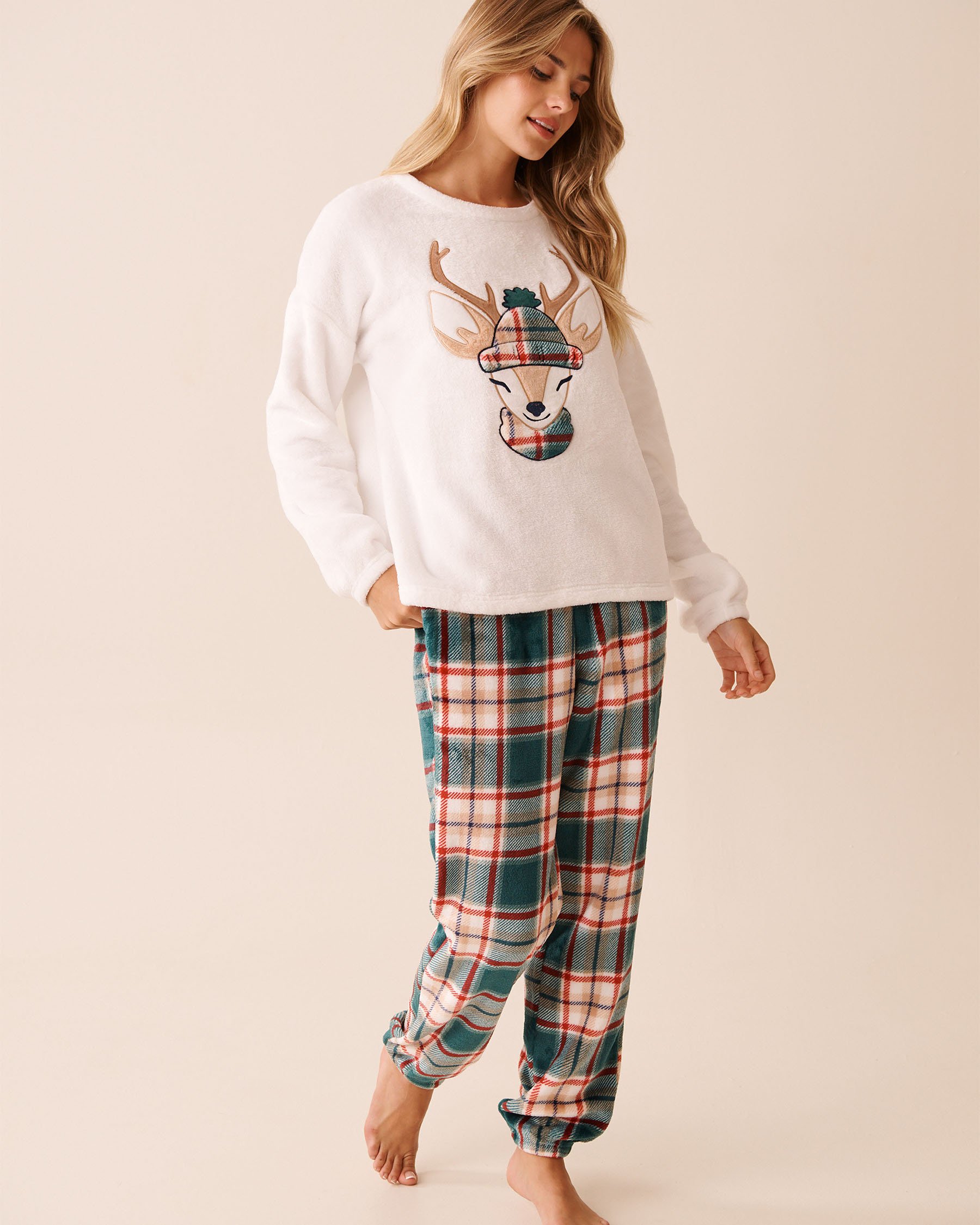 LA VIE EN ROSE Deer Print Soft Plush PJ Set White/Deer 40400092 - View1