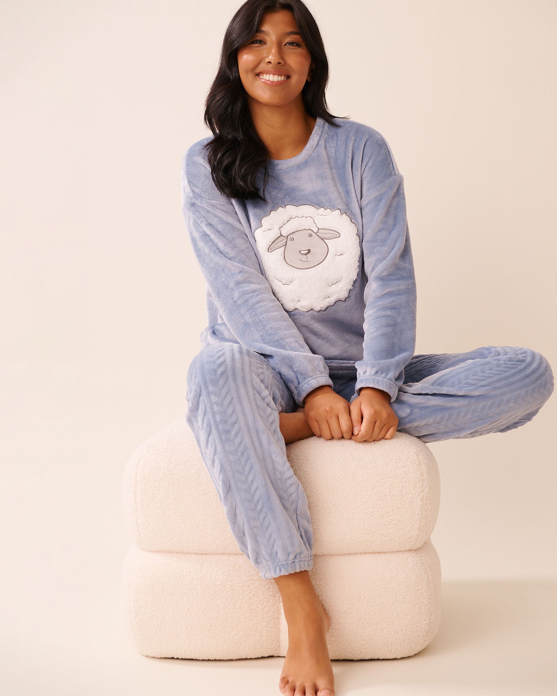 LA VIE EN ROSE Sheep Print Soft Plush PJ Set Light Blue/Sheep 40400092 - View1