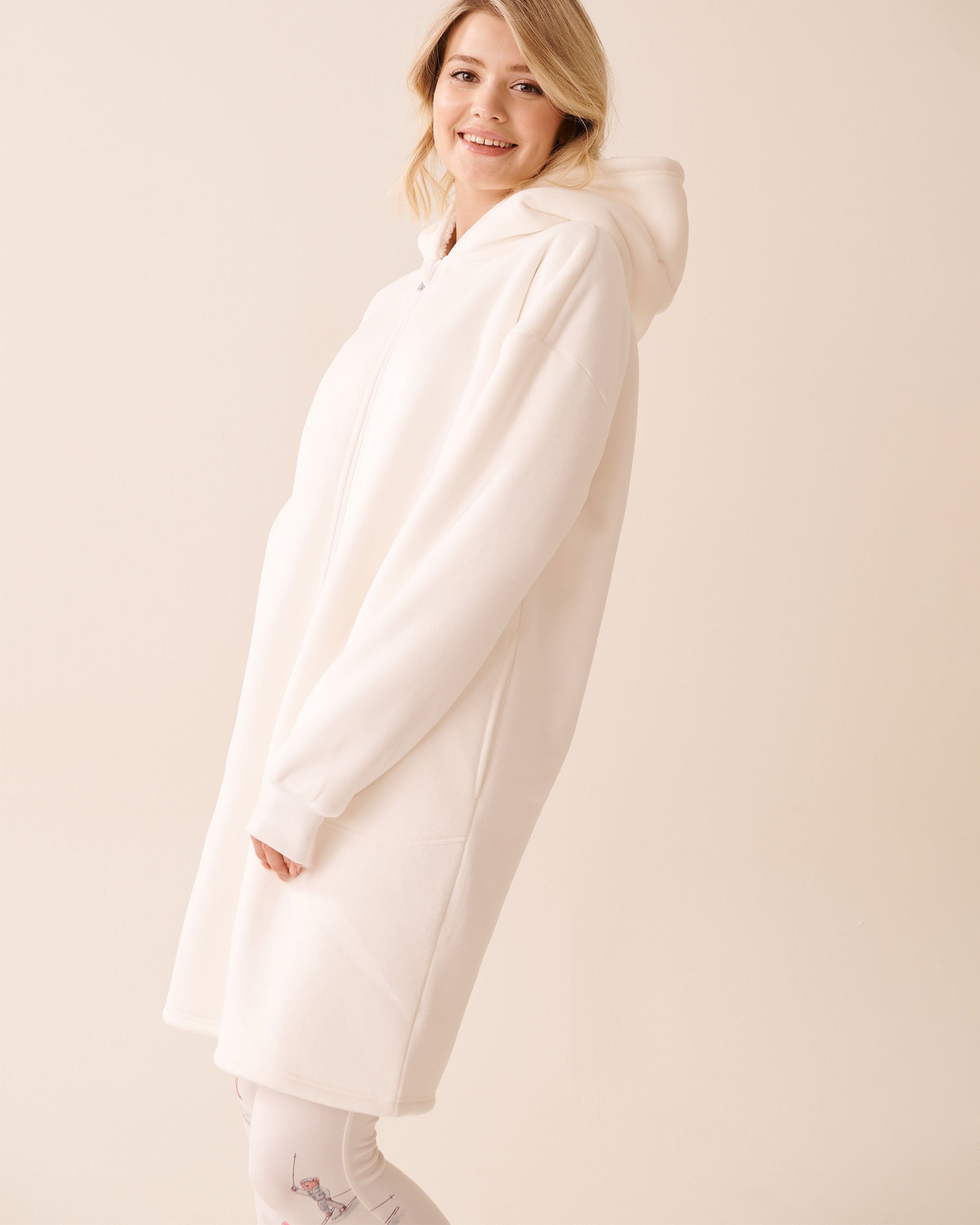 LA VIE EN ROSE Hooded Robe with Zipper Snow White 40600216 LA VIE EN ROSE Hooded Robe with Zipper Snow White 40600216 - View1