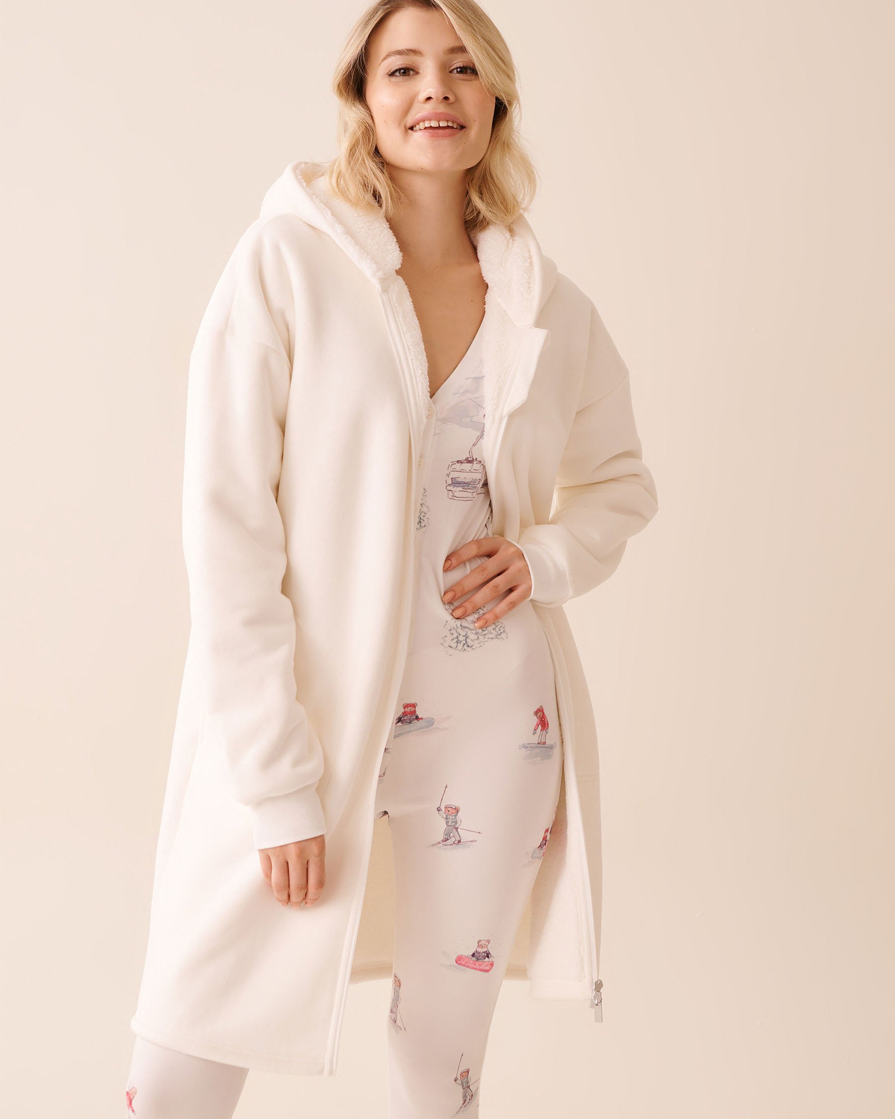 LA VIE EN ROSE Hooded Robe with Zipper Snow White 40600216 LA VIE EN ROSE Hooded Robe with Zipper Snow White 40600216 - View4