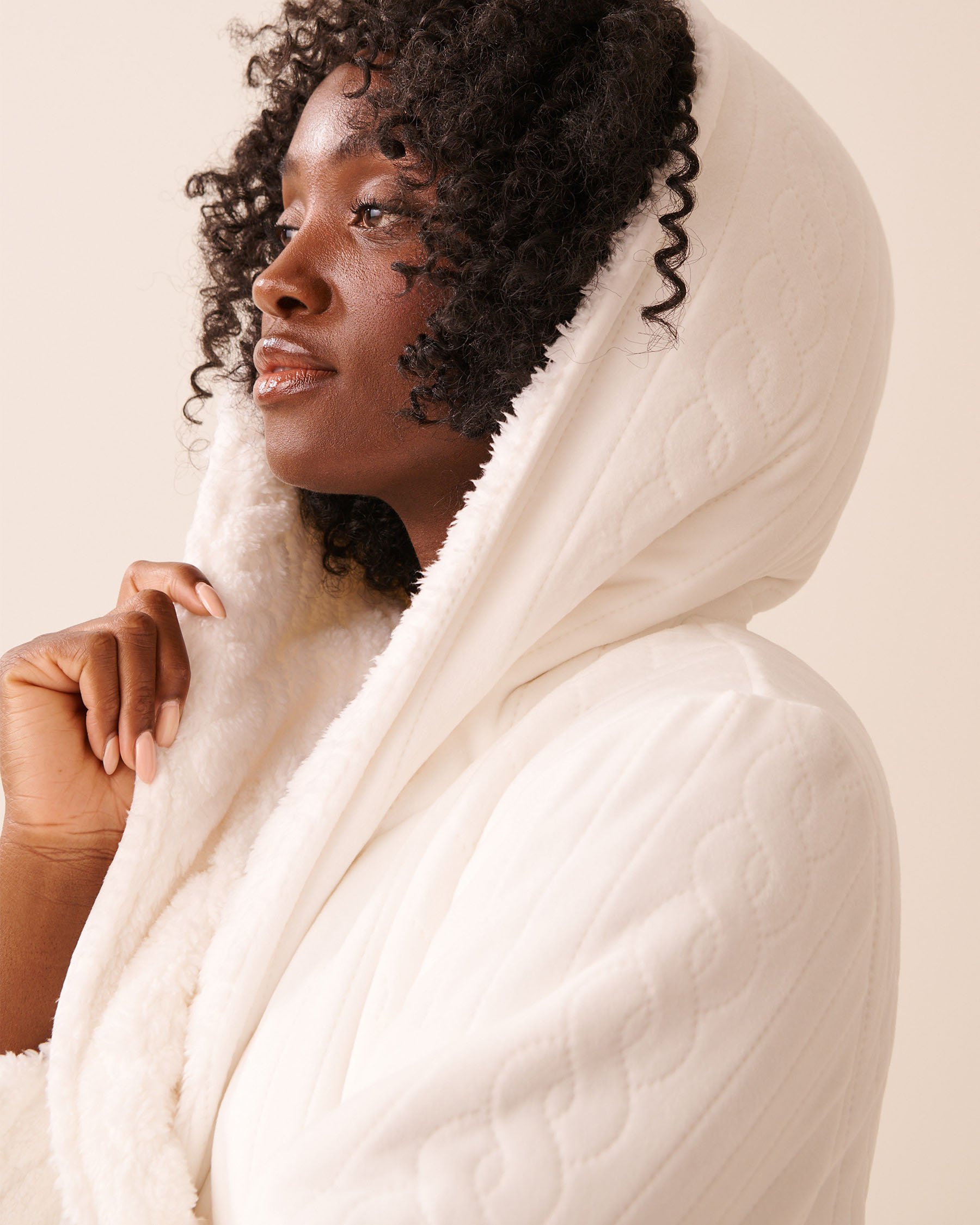 LA VIE EN ROSE Luxurious Hooded Robe Snow White 40600218 LA VIE EN ROSE Luxurious Hooded Robe Snow White 40600218 - View8