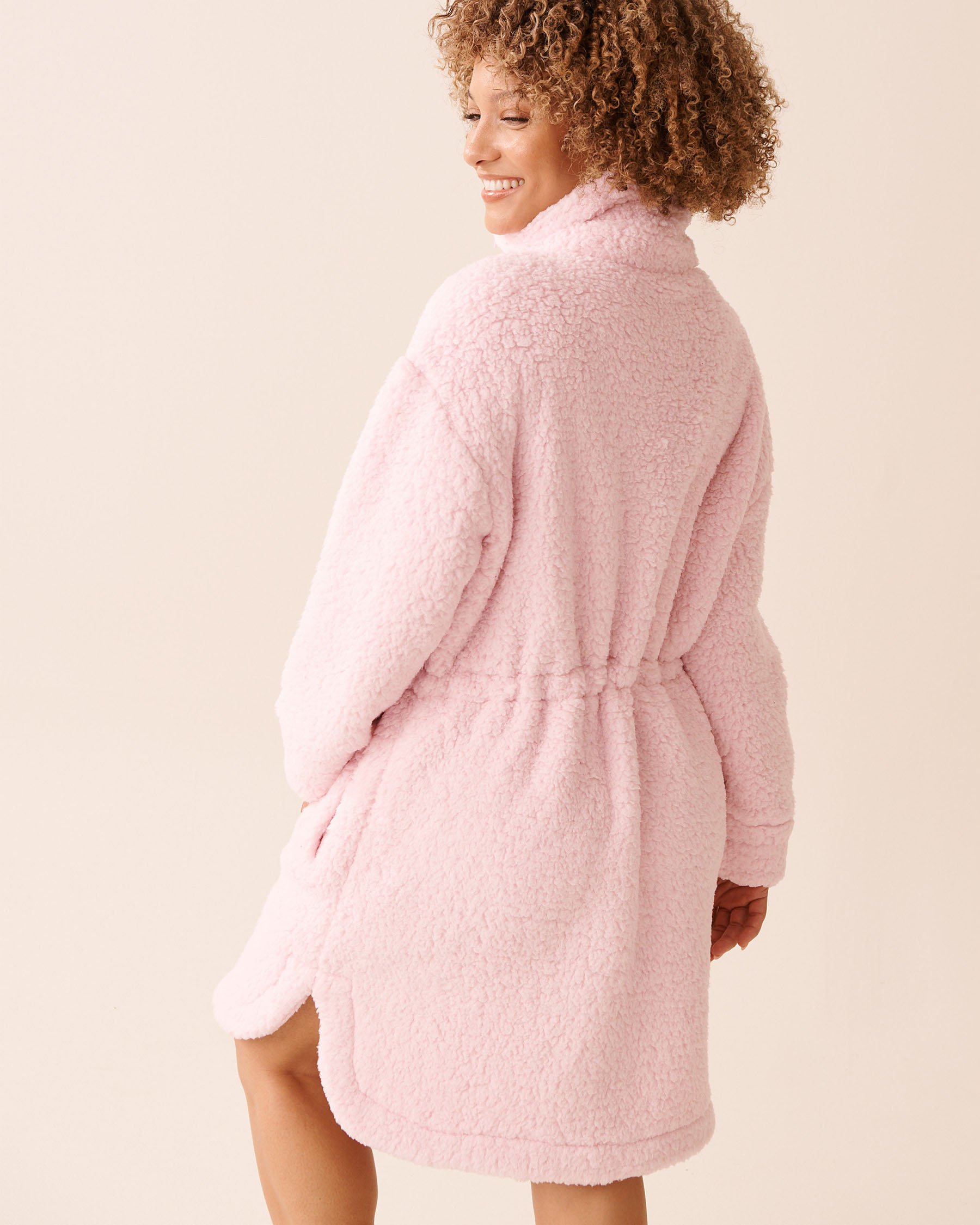 LA VIE EN ROSE Robe de chambre en sherpa à fermeture éclair et col cheminée Rose pastel 40600221 - View4