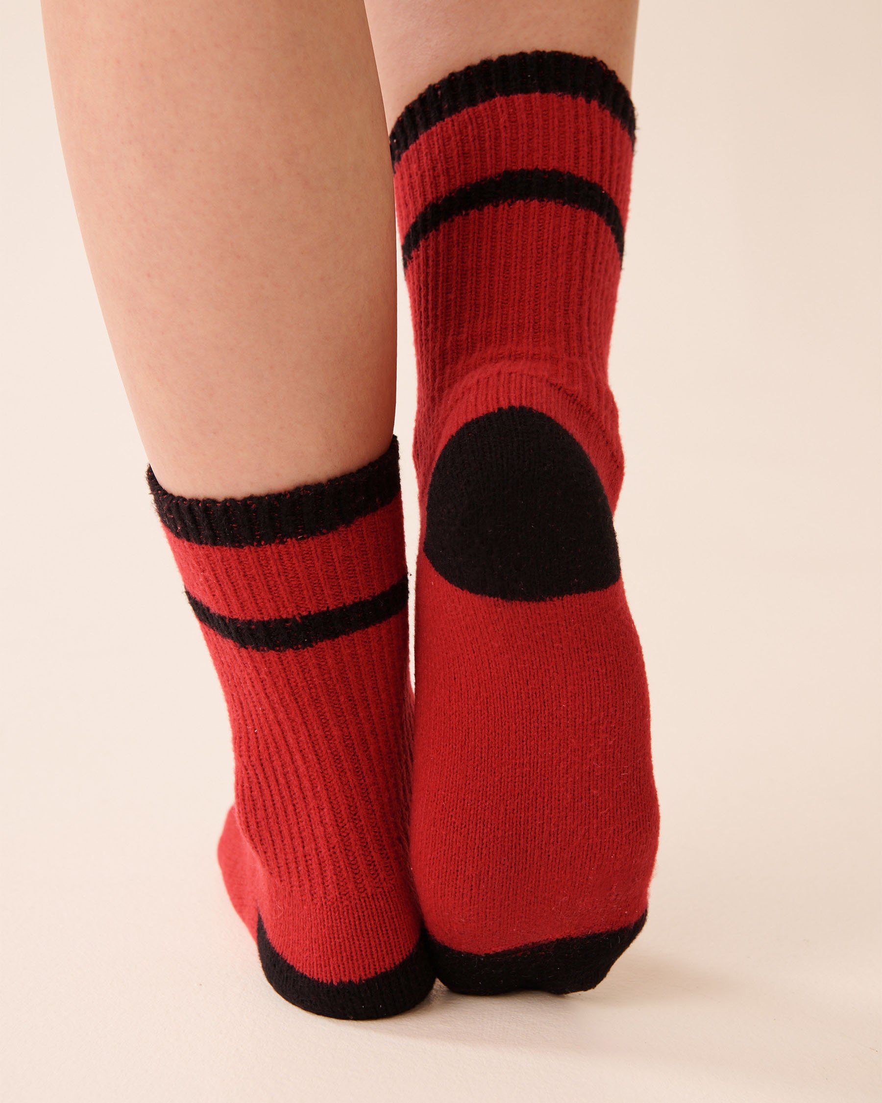 LA VIE EN ROSE Mid-calf Knit Socks Merry Red 40700424 - View2