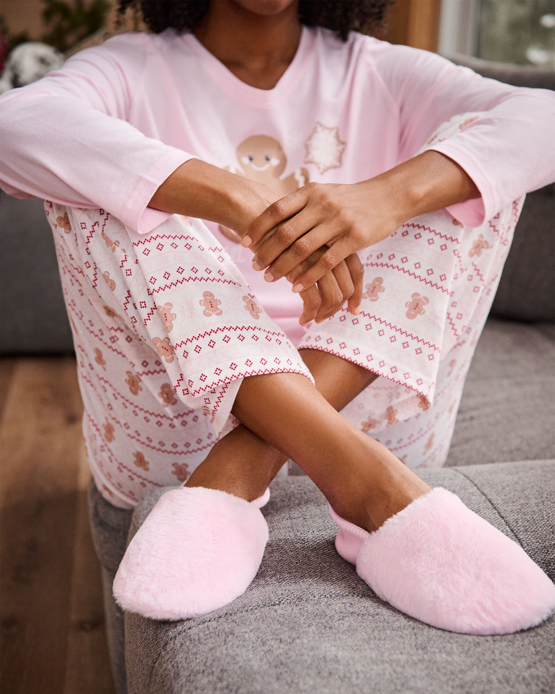 LA VIE EN ROSE Ribbed Back Soft Plush Slipper Socks Pastel Pink 40700430 - View1