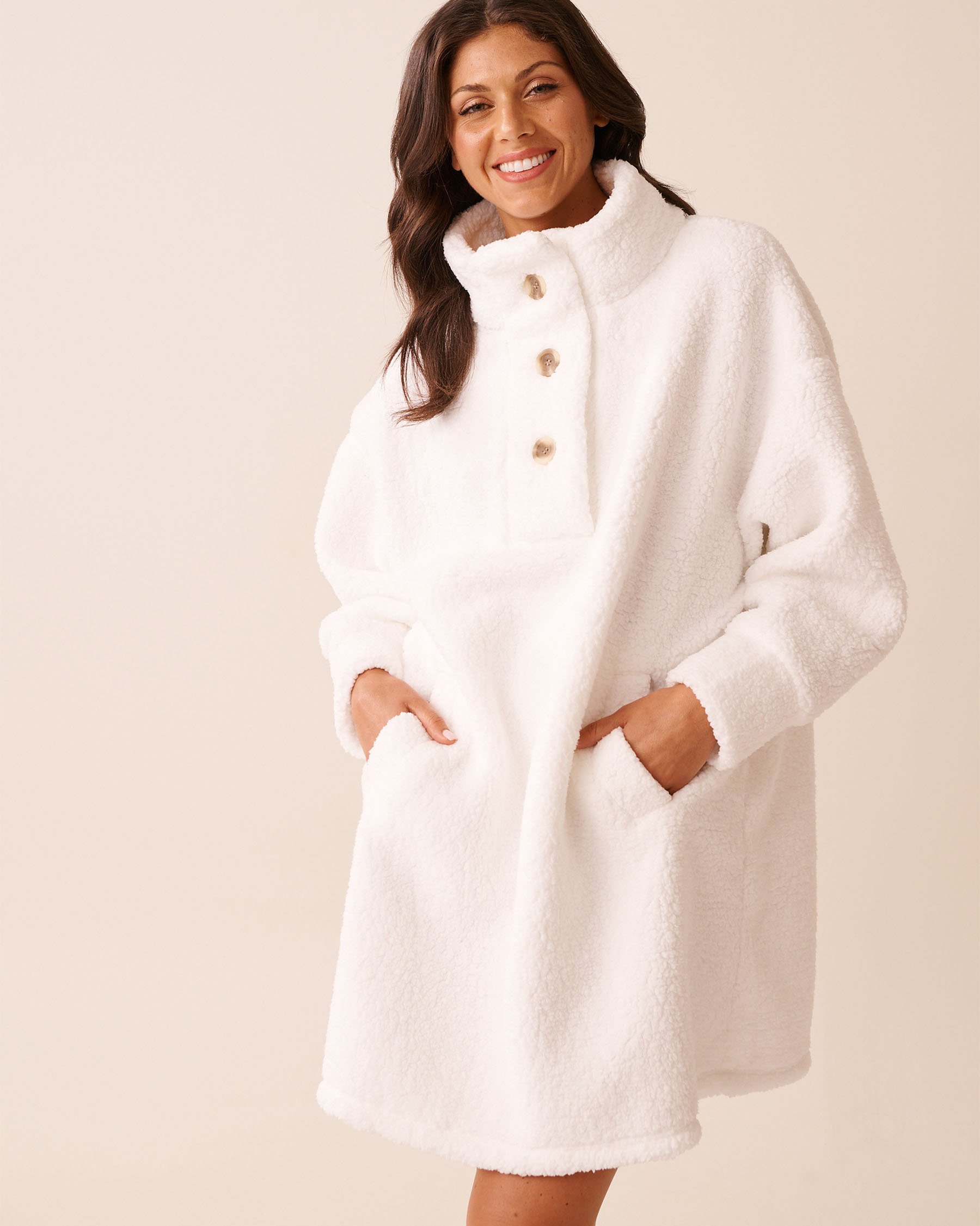 LA VIE EN ROSE Chandail surdimensionné à boutons Blanc neige 40700438 - Voir1