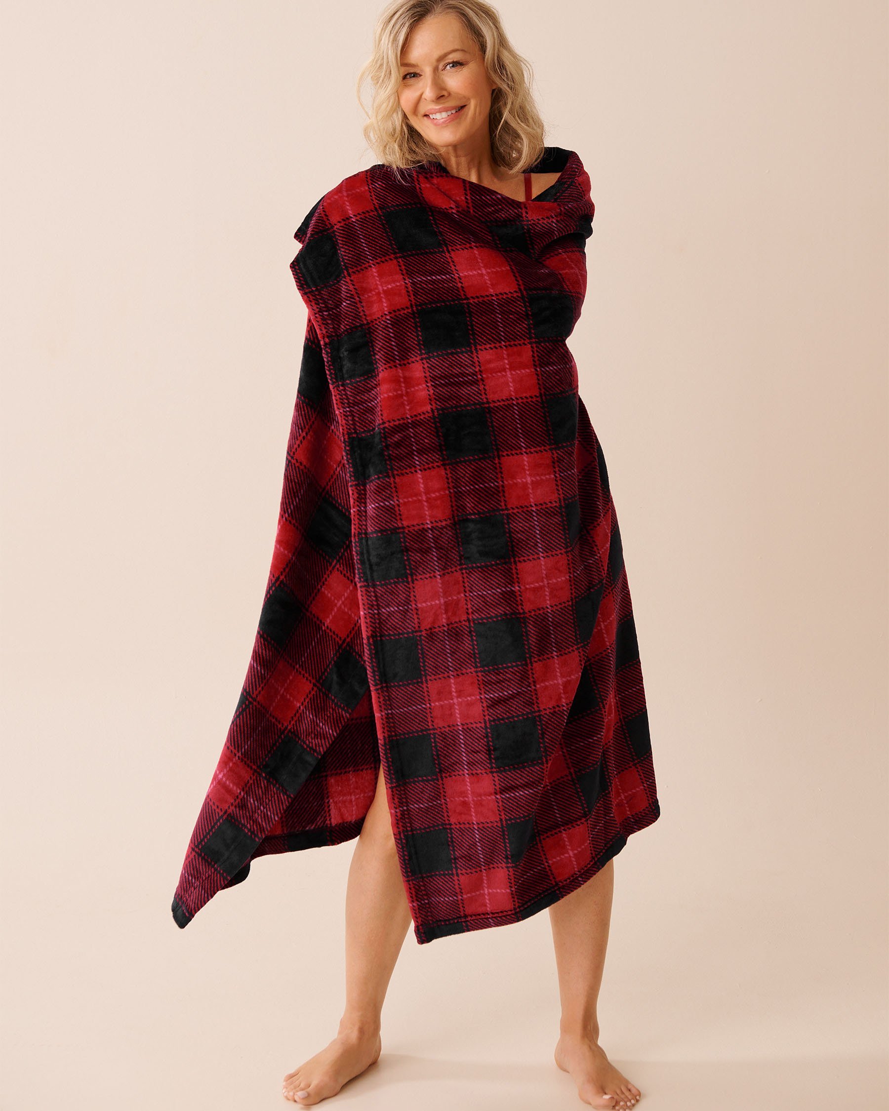 LA VIE EN ROSE Buffalo Plaid Soft Plush Blanket Buffalo Plaid 40700441 - View3