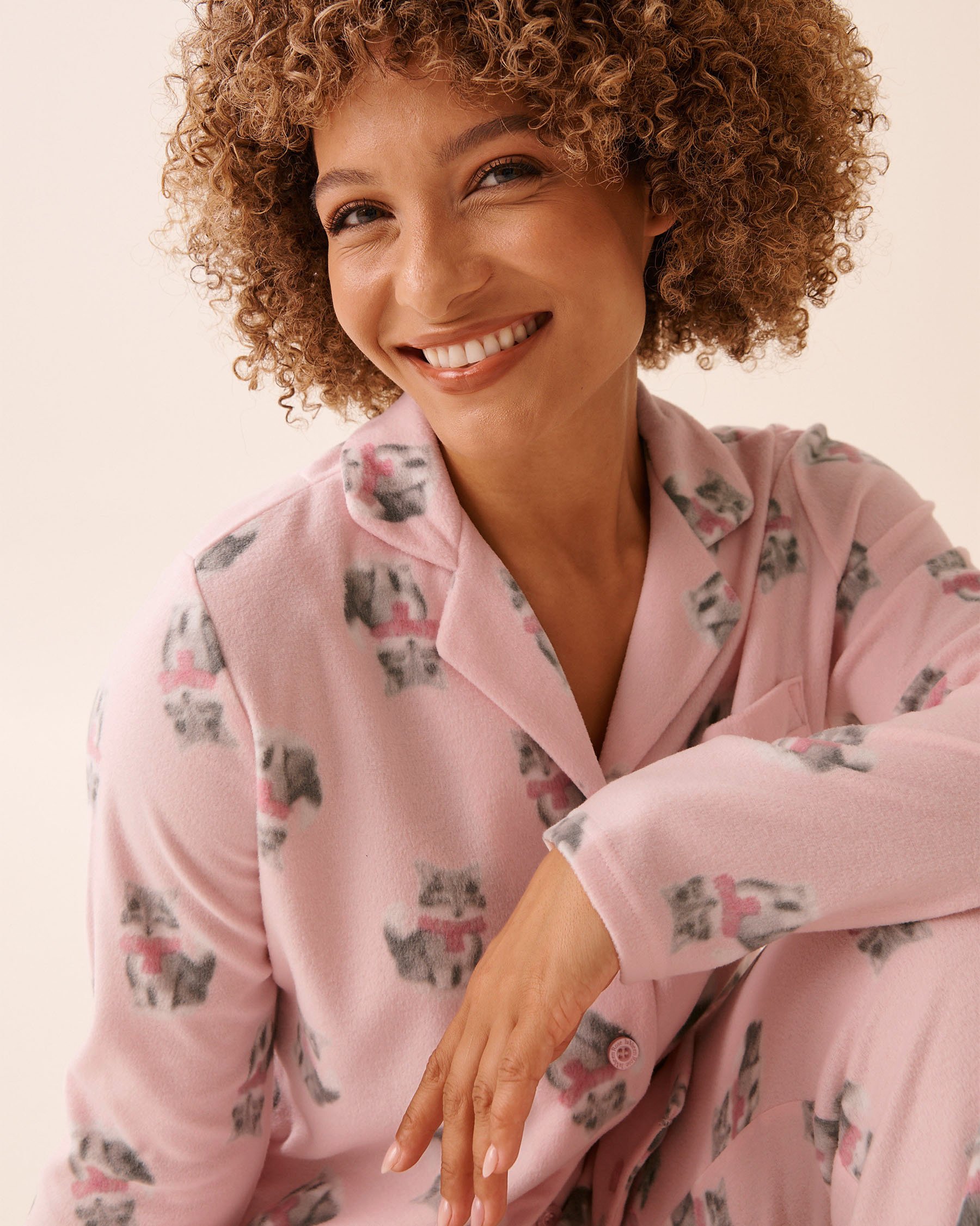 LA VIE EN ROSE Ensemble pyjama en polaire imprimé chat Rose/Chats 40400090 - Voir5
