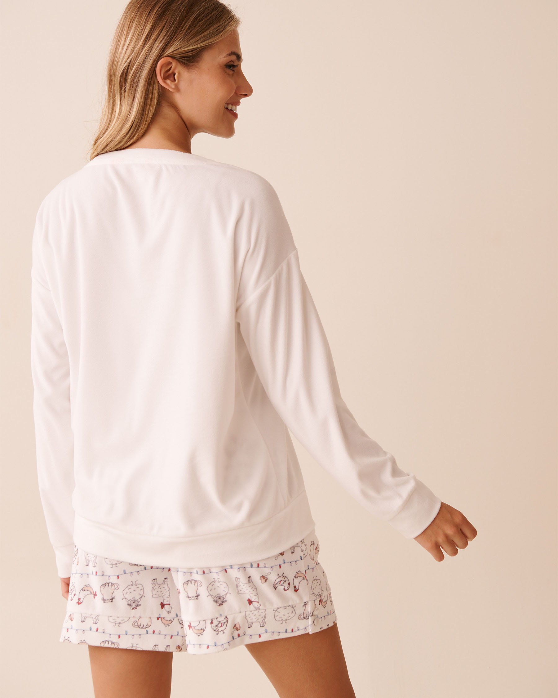 LA VIE EN ROSE Chandail manches longues en velours doux imprimé amis de la ferme Blanc/Animaux de la ferme 40100798 - View2