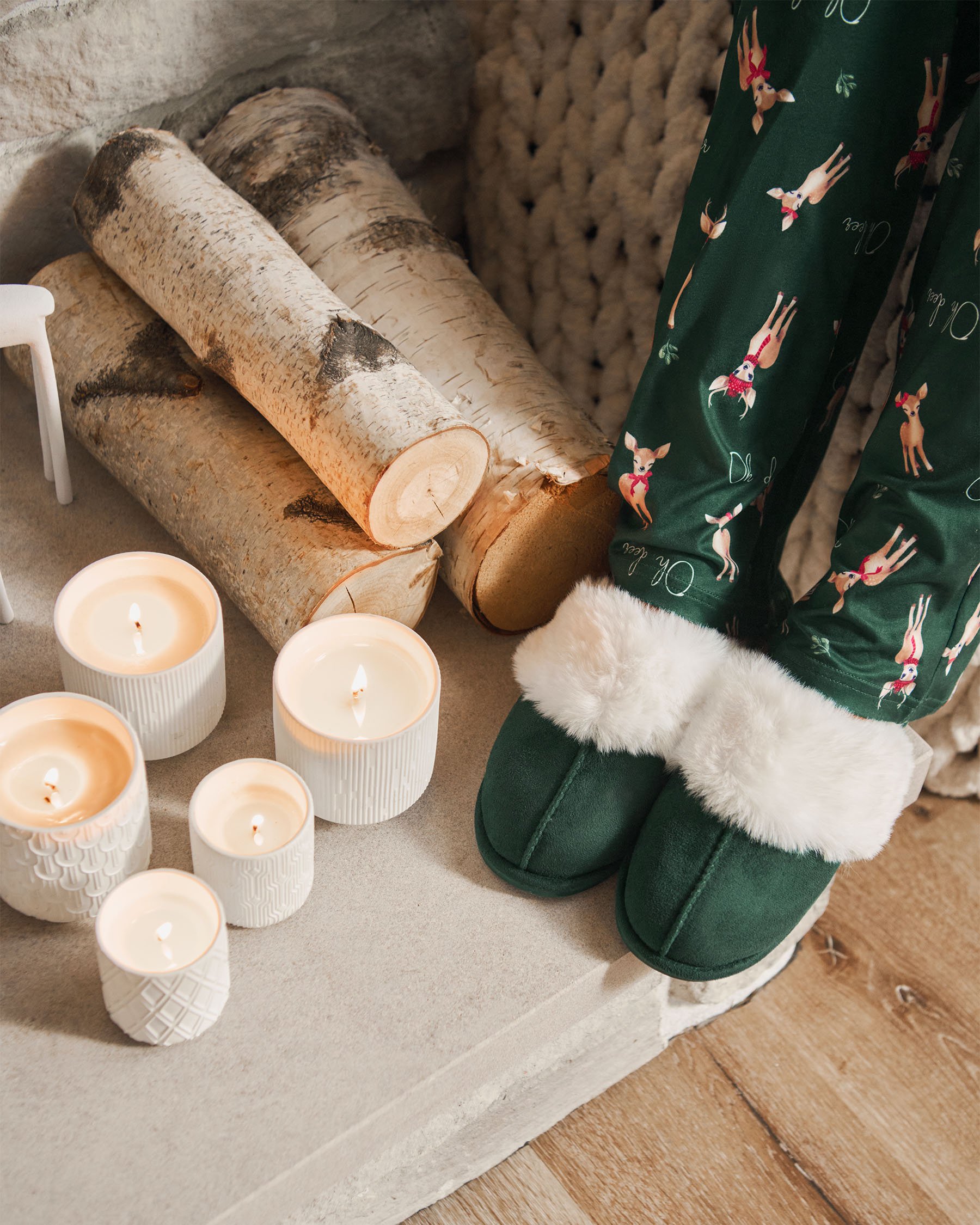 LA VIE EN ROSE Faux Suede and Faux Fur Slippers Fir Green 40700431 - View1