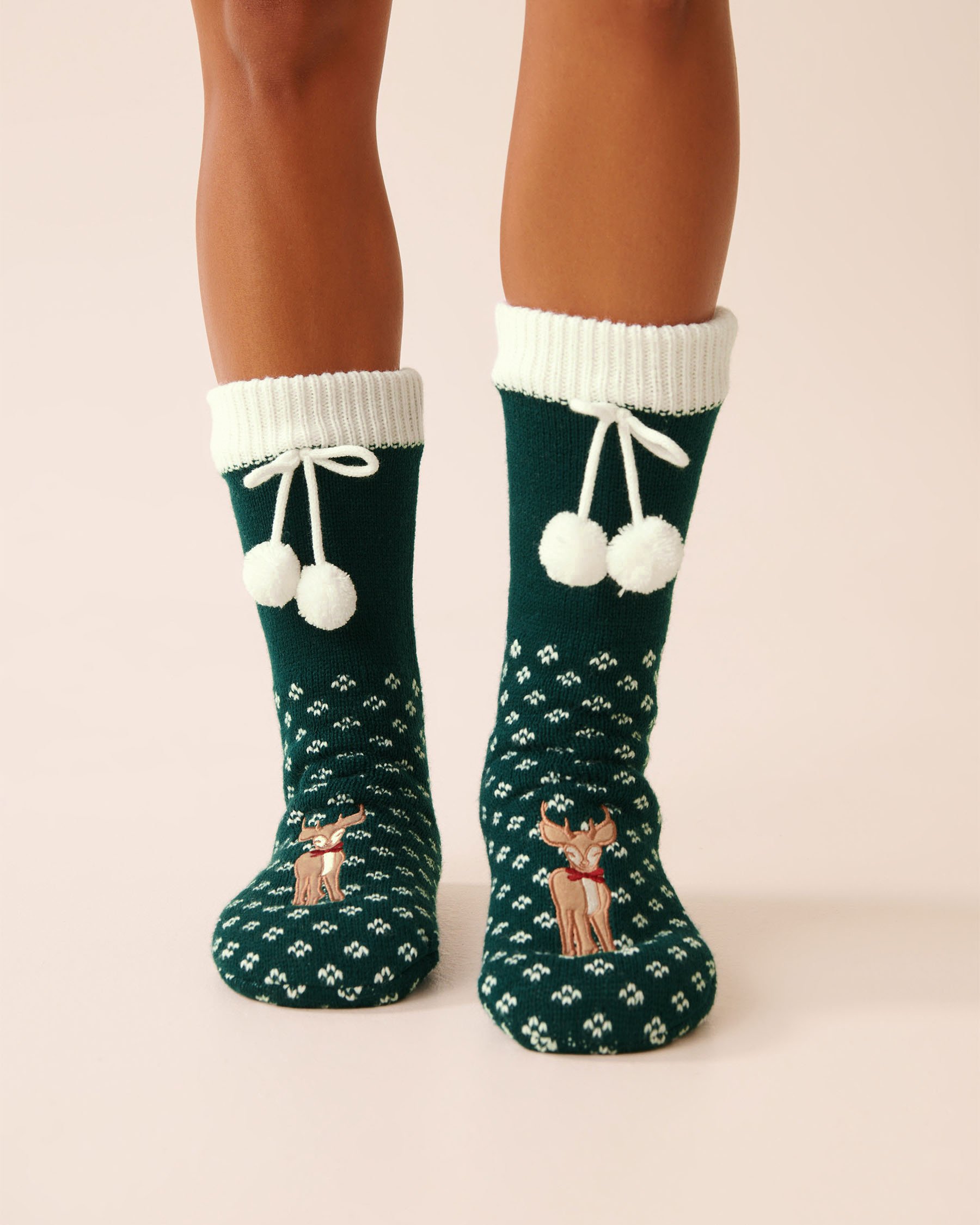 LA VIE EN ROSE Long Knit and Sherpa Deer Socks Fir Green/Deer 40700426 - View2