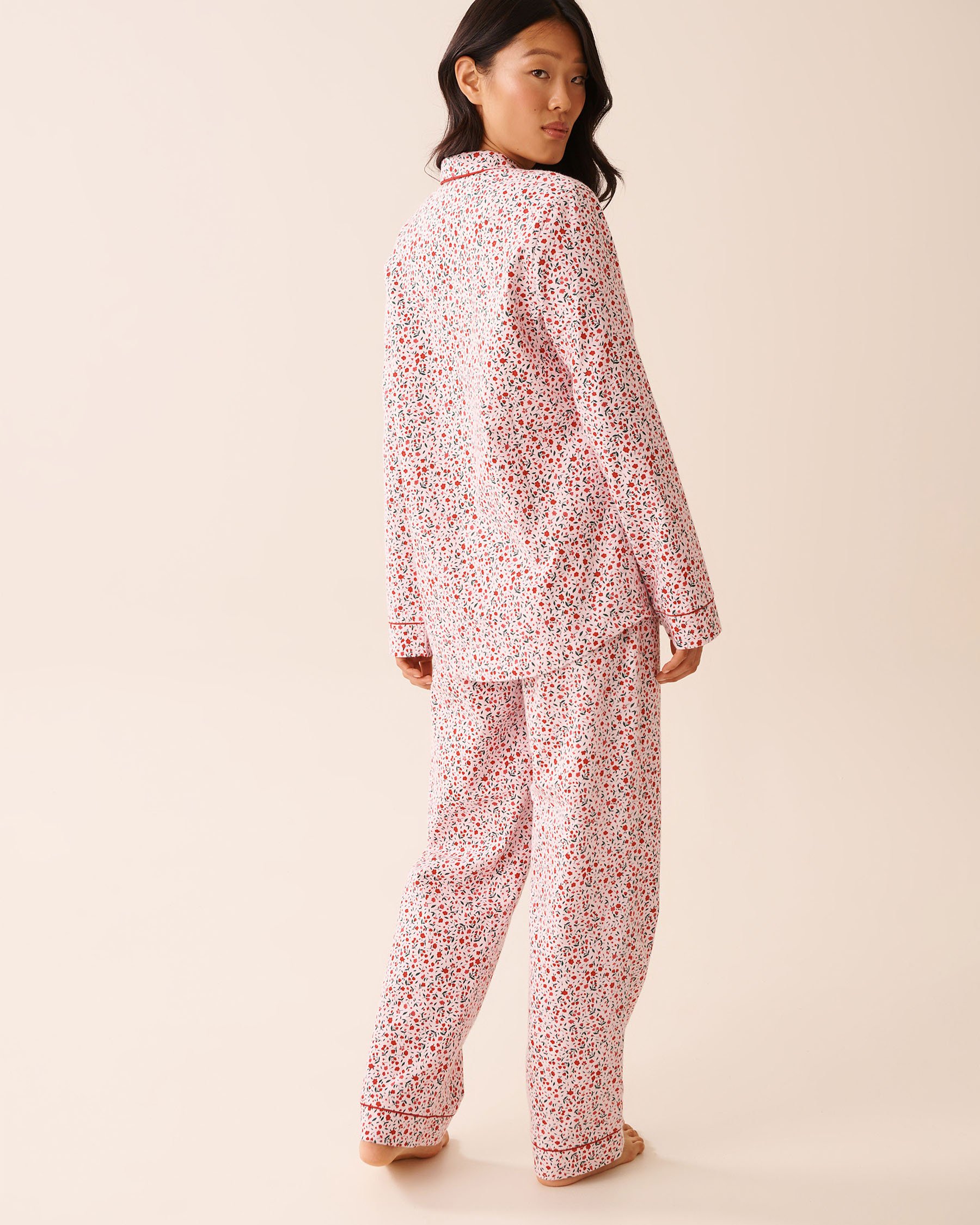 LA VIE EN ROSE Ensemble pyjama en flanelle imprimé fleurs rouges Fleurs rouges 40400089 - Voir2
