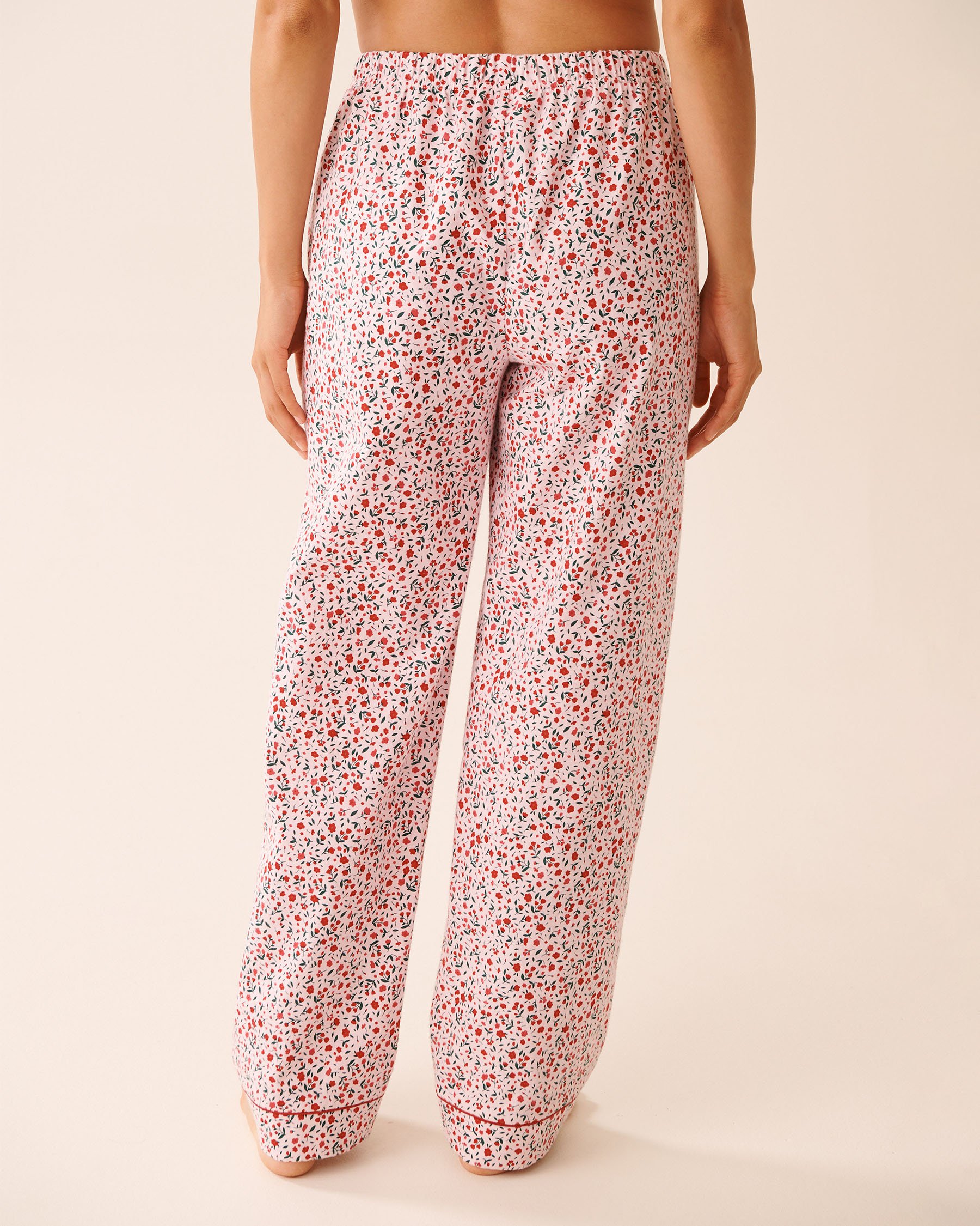 LA VIE EN ROSE Ensemble pyjama en flanelle imprimé fleurs rouges Fleurs rouges 40400089 - Voir5