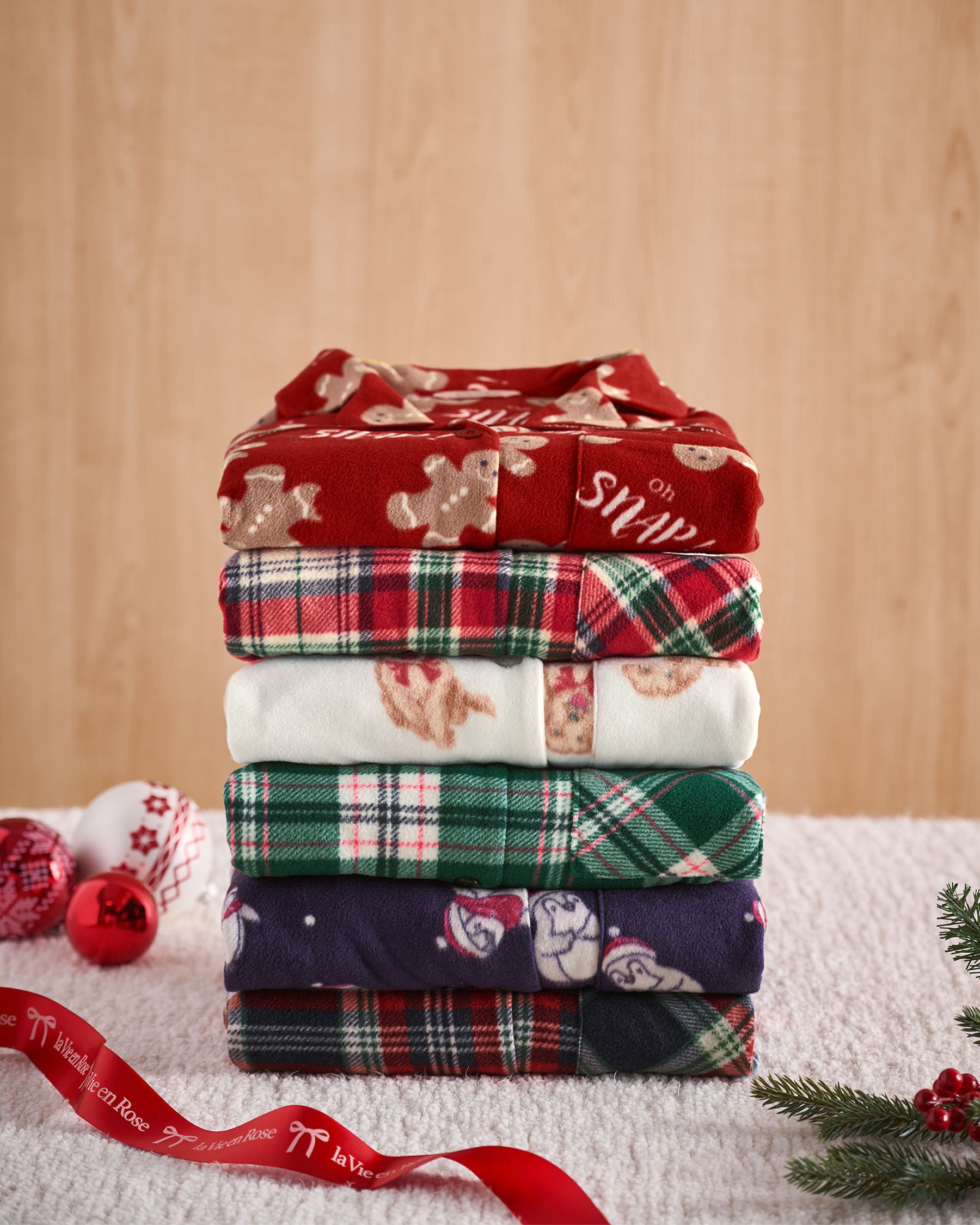 LA VIE EN ROSE Red Plaid Microfleece PJ Set Red & White Plaid 40400090 - View8