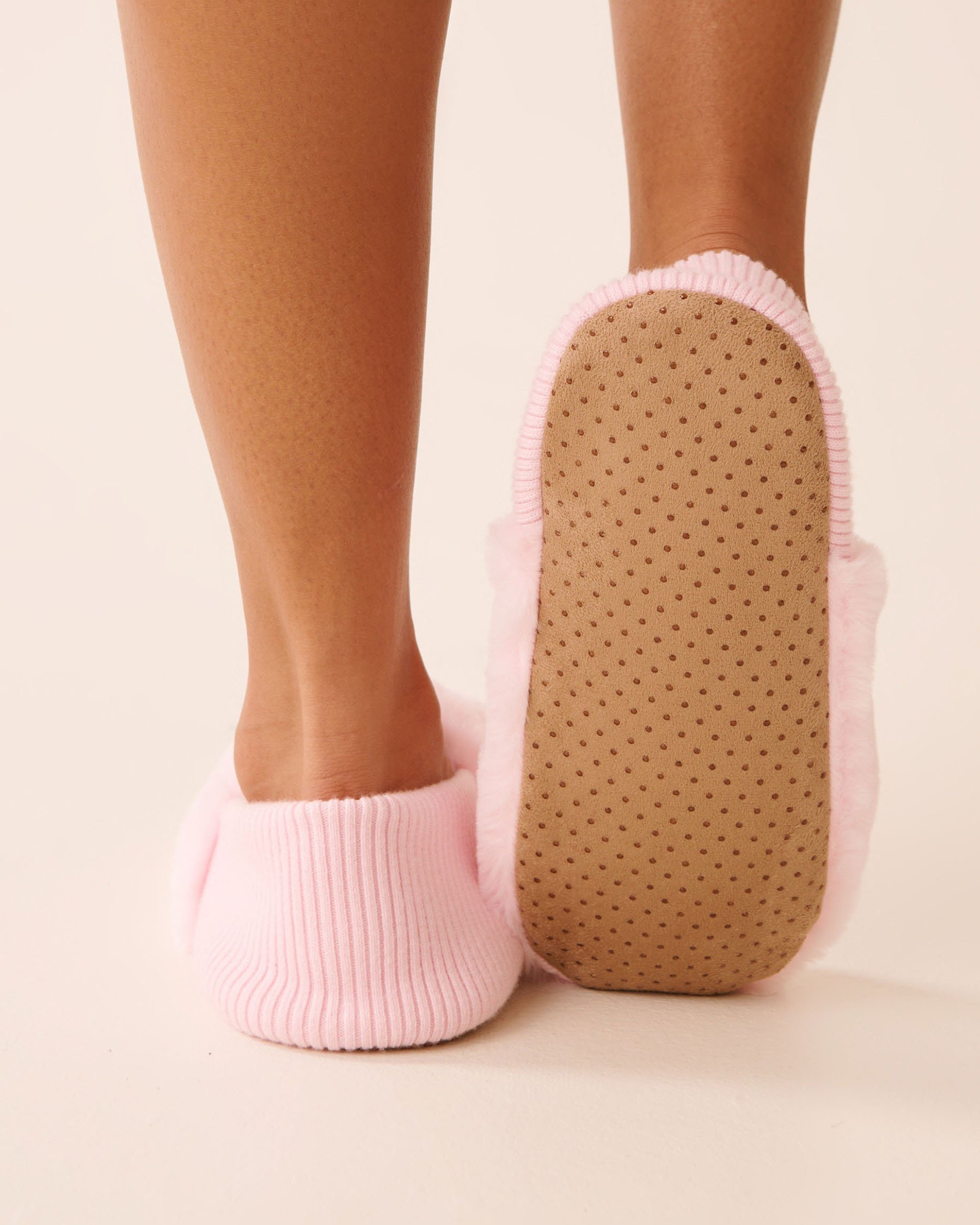 LA VIE EN ROSE Ribbed Back Soft Plush Slipper Socks Pastel Pink 40700430 - View3