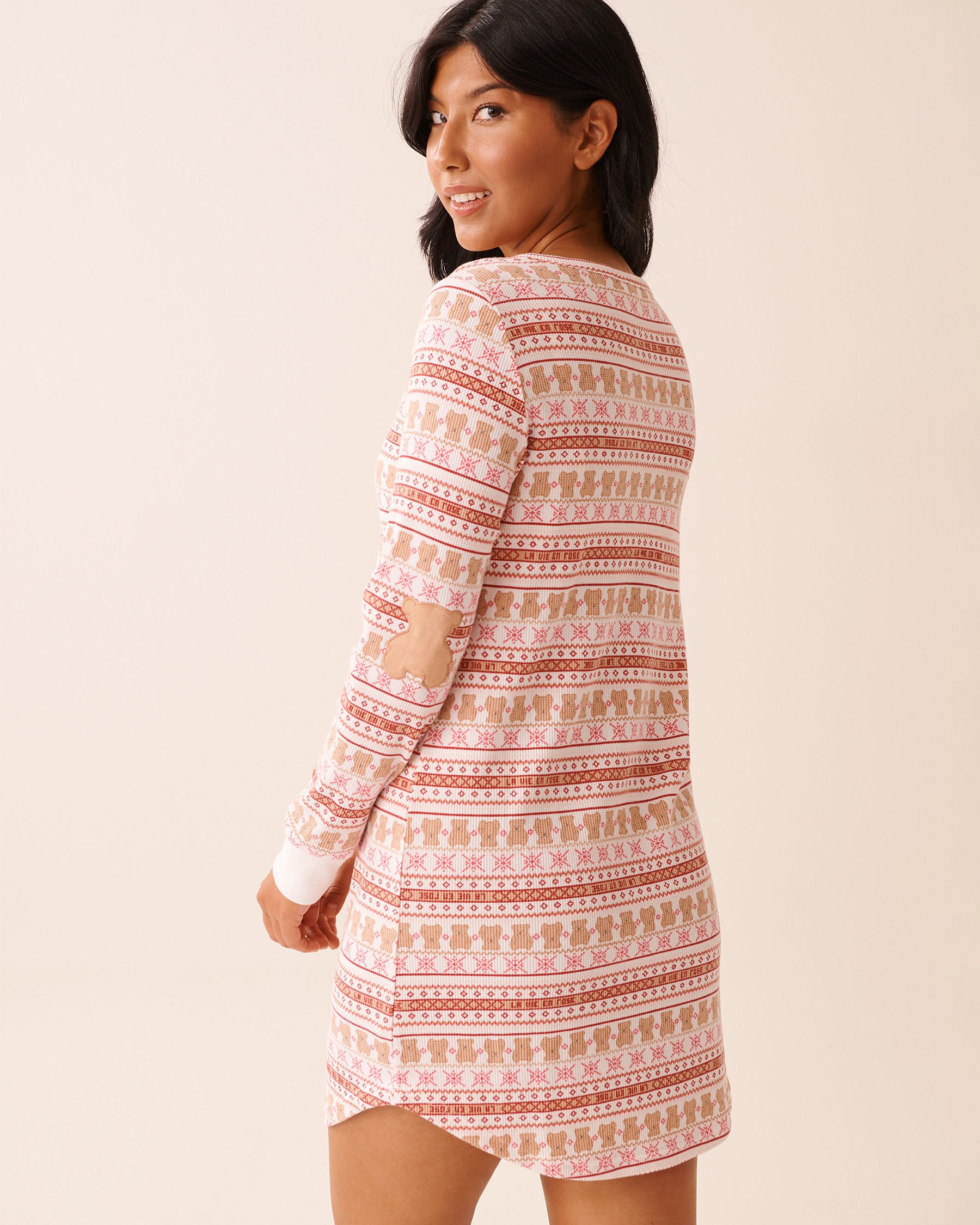 LA VIE EN ROSE Chemise de nuit en tricot gaufré imprimé ourson Imprimé nordique/Oursons 40500458 - View2