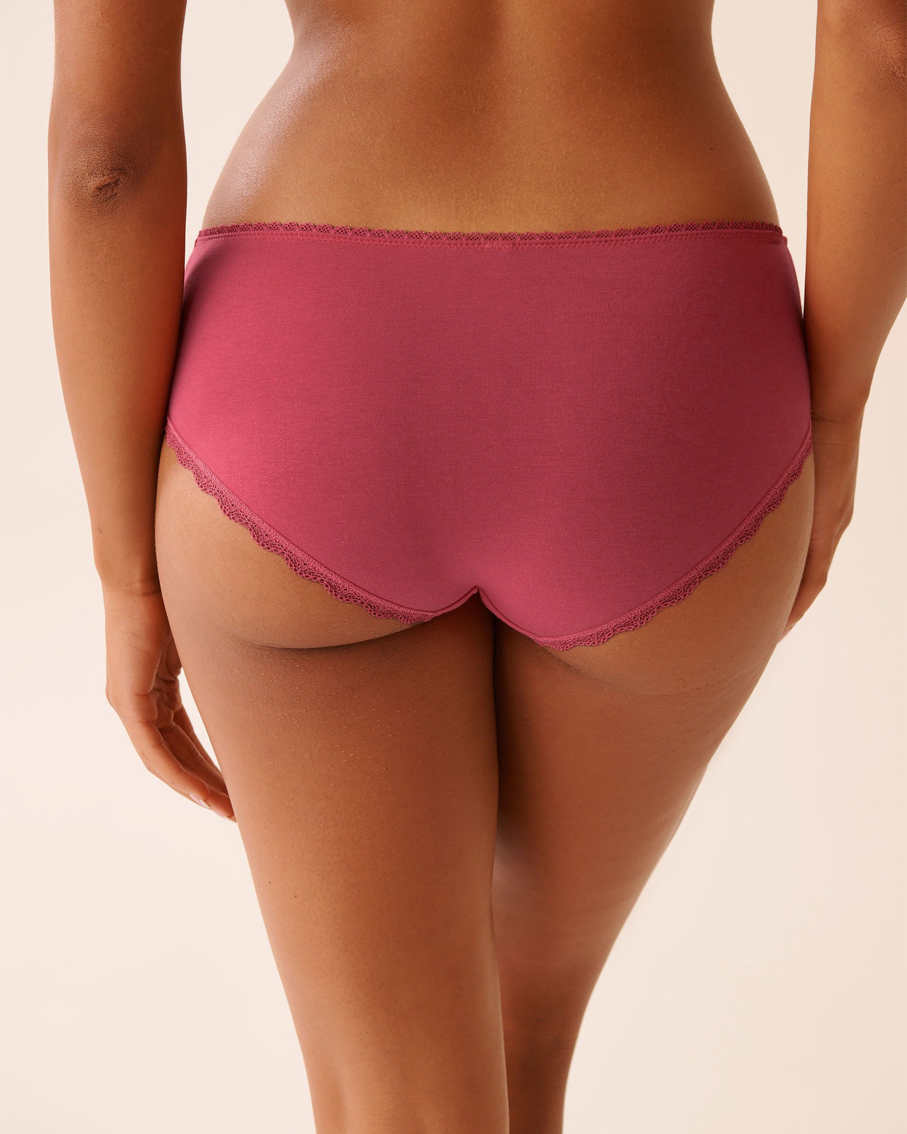 LA VIE EN ROSE Cotton and Lace Detail Hiphugger Panty Cherry Red 20100663 LA VIE EN ROSE Cotton and Lace Detail Hiphugger Panty Cherry Red 20100663 - View2