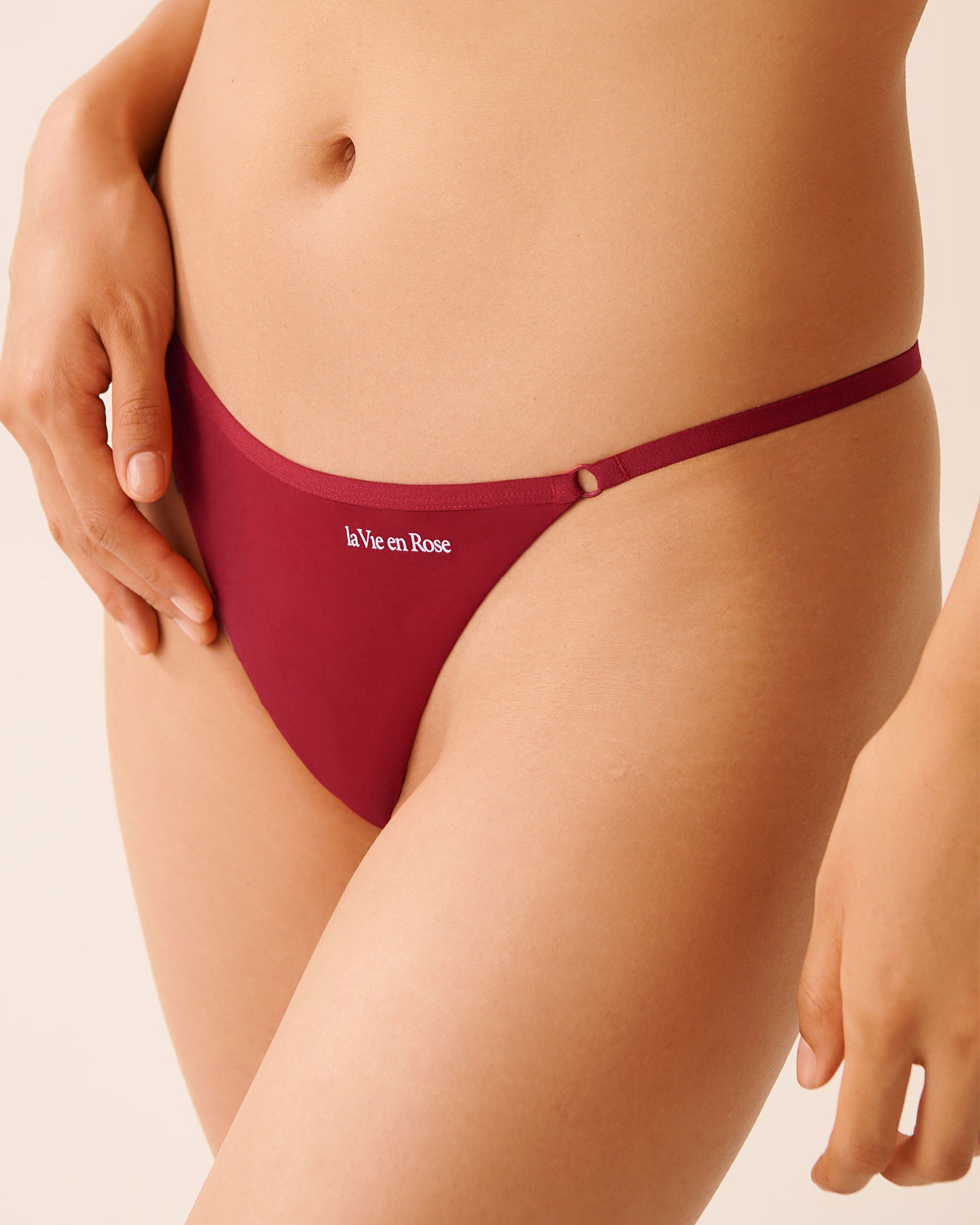 LA VIE EN ROSE Adjustable Microfiber String Panty Merry Red 20200715 - View3