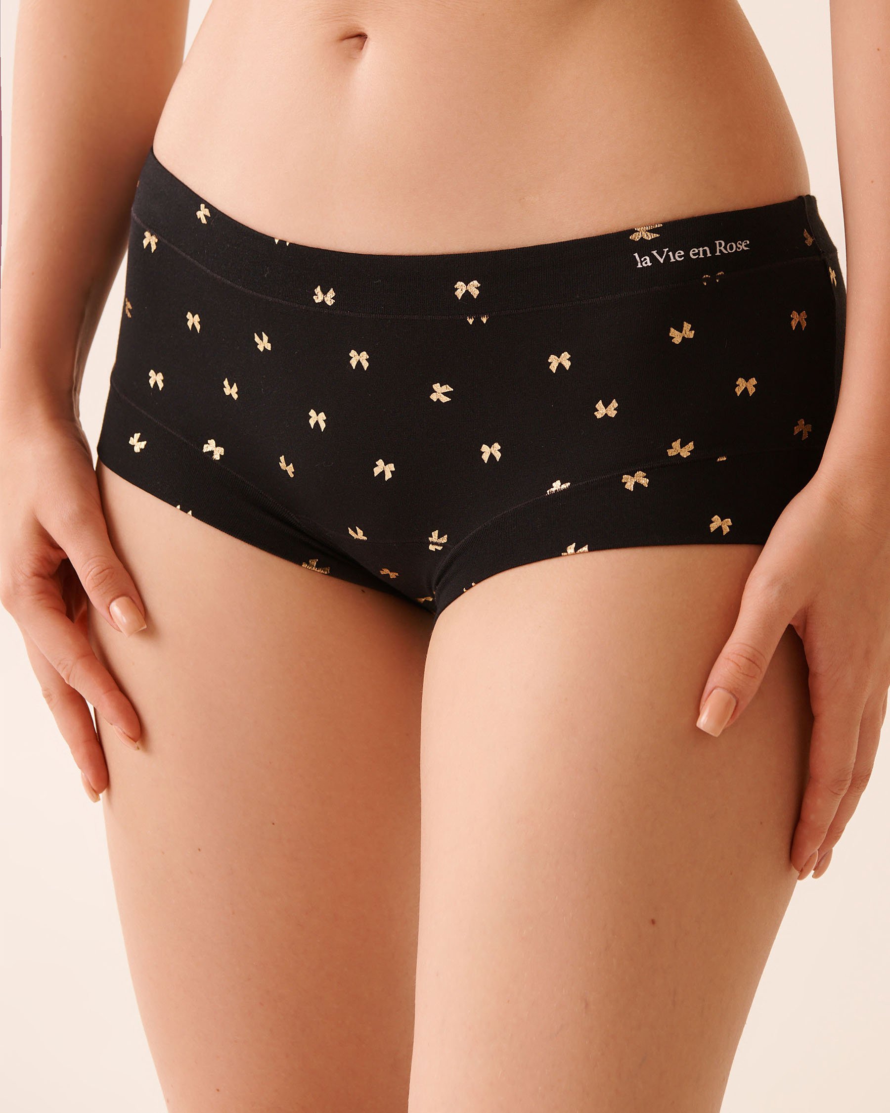 LA VIE EN ROSE Modal Boyshort Panty Black/Gold Bows 20200714 - View1