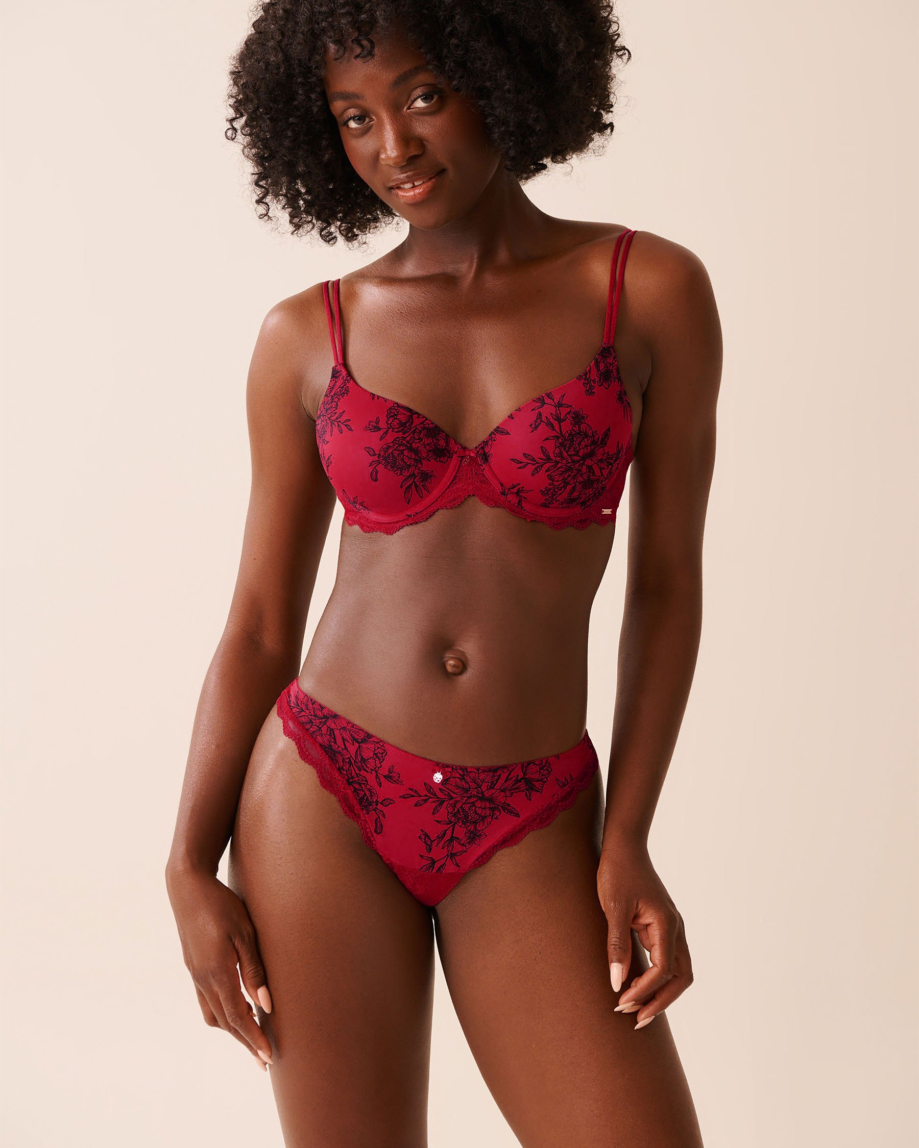 LA VIE EN ROSE Microfiber and Lace Thong Panty Crimson Bloom 20300459 - View3