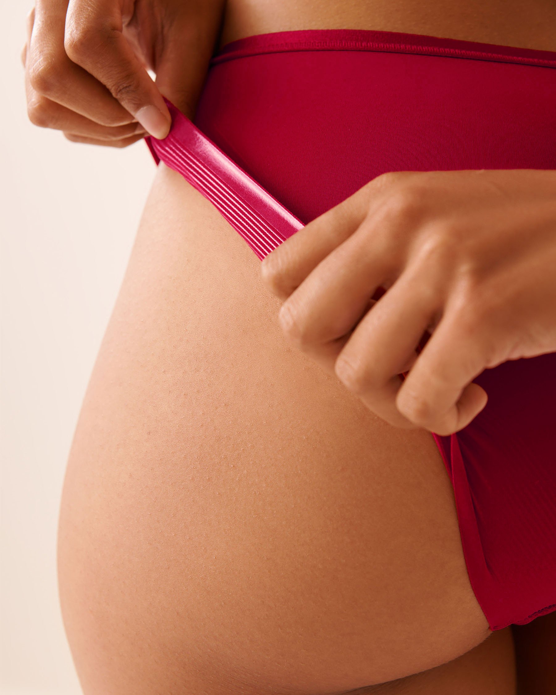 LA VIE EN ROSE Culotte bikini microfibre et dentelle dos lisse Rouge joyeux 20300448 - Voir4