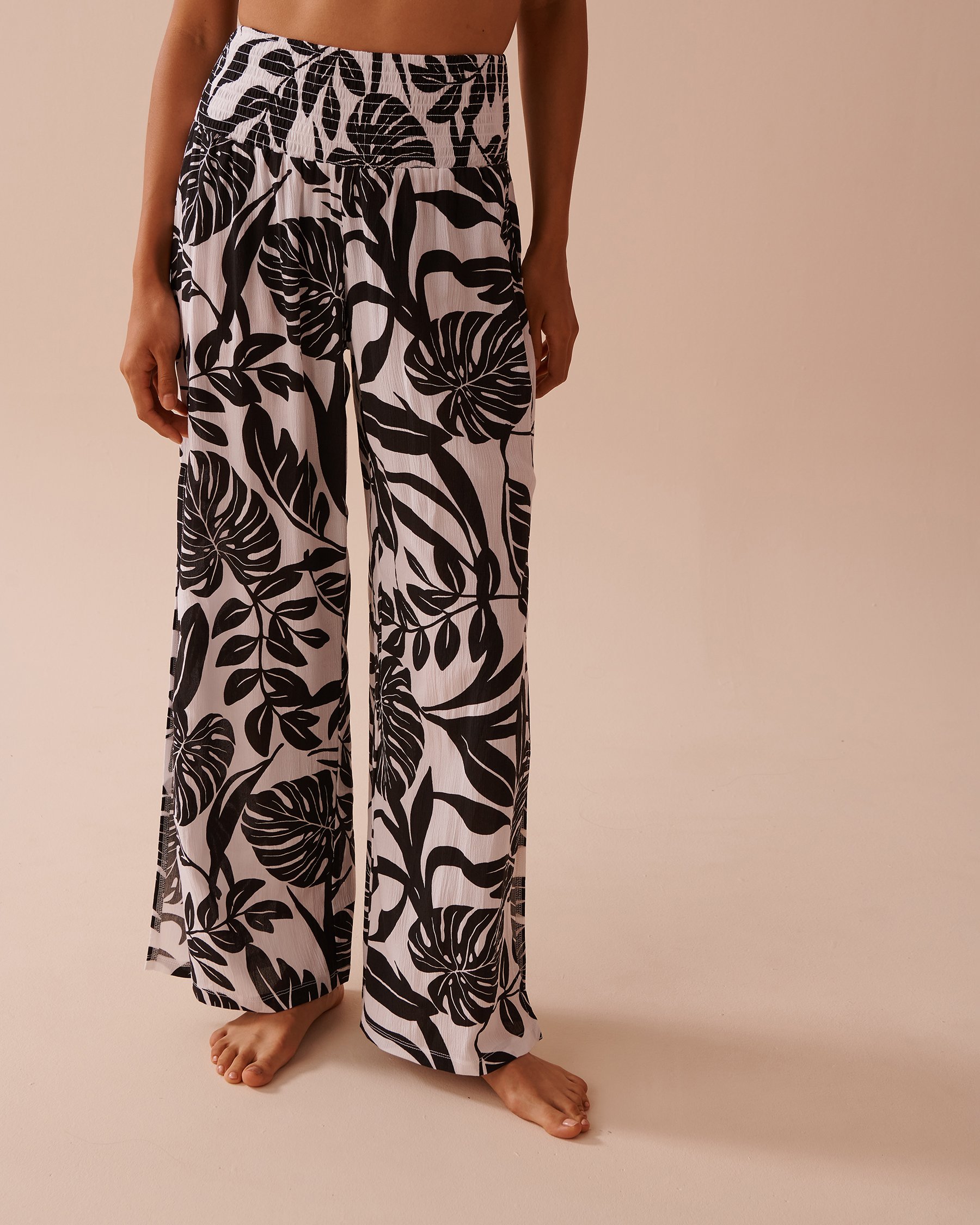 LA VIE EN ROSE AQUA Pantalon jambe large fendu sur les côtés Feuilles noires et blanches 80200057 - Voir4
