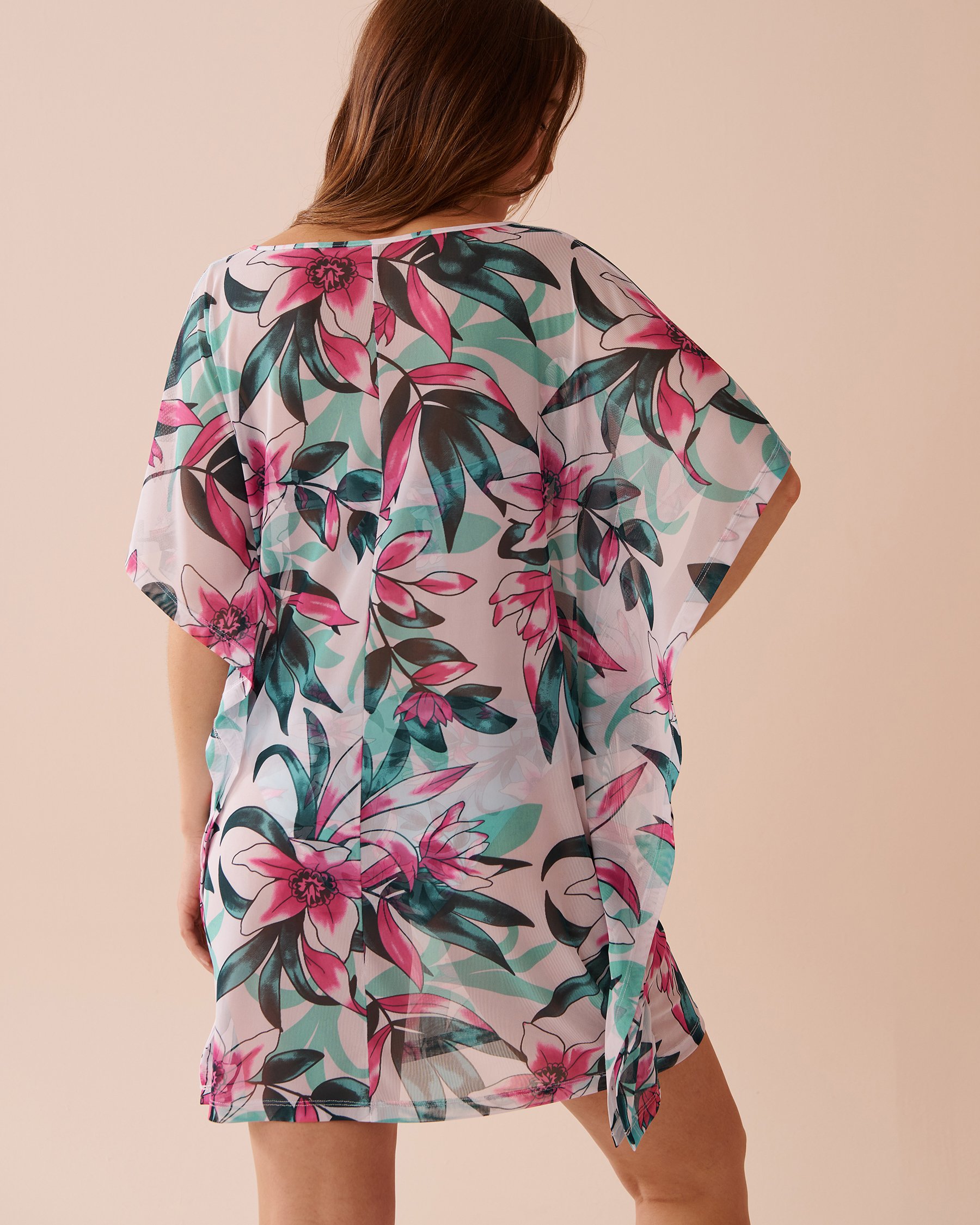 LA VIE EN ROSE AQUA Poncho en résille florale Fleurs de plage 80400062 - Voir2
