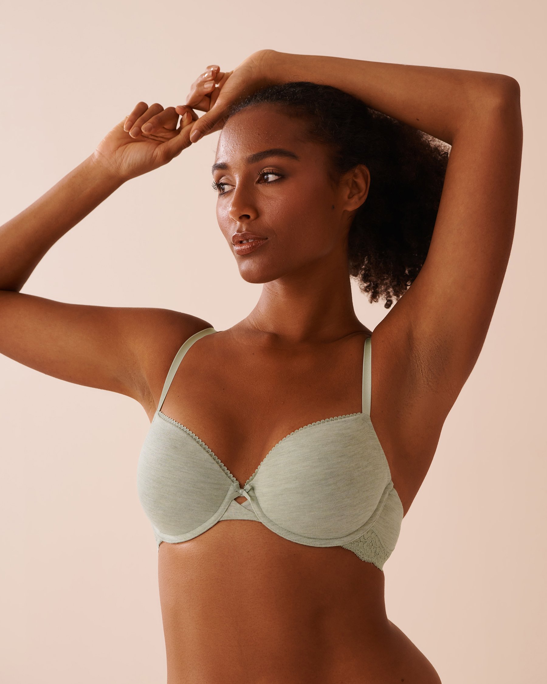LA VIE EN ROSE Soutien-gorge doublure légère demi-buste en modal et dentelle Vert glacé 10200452 - Voir1
