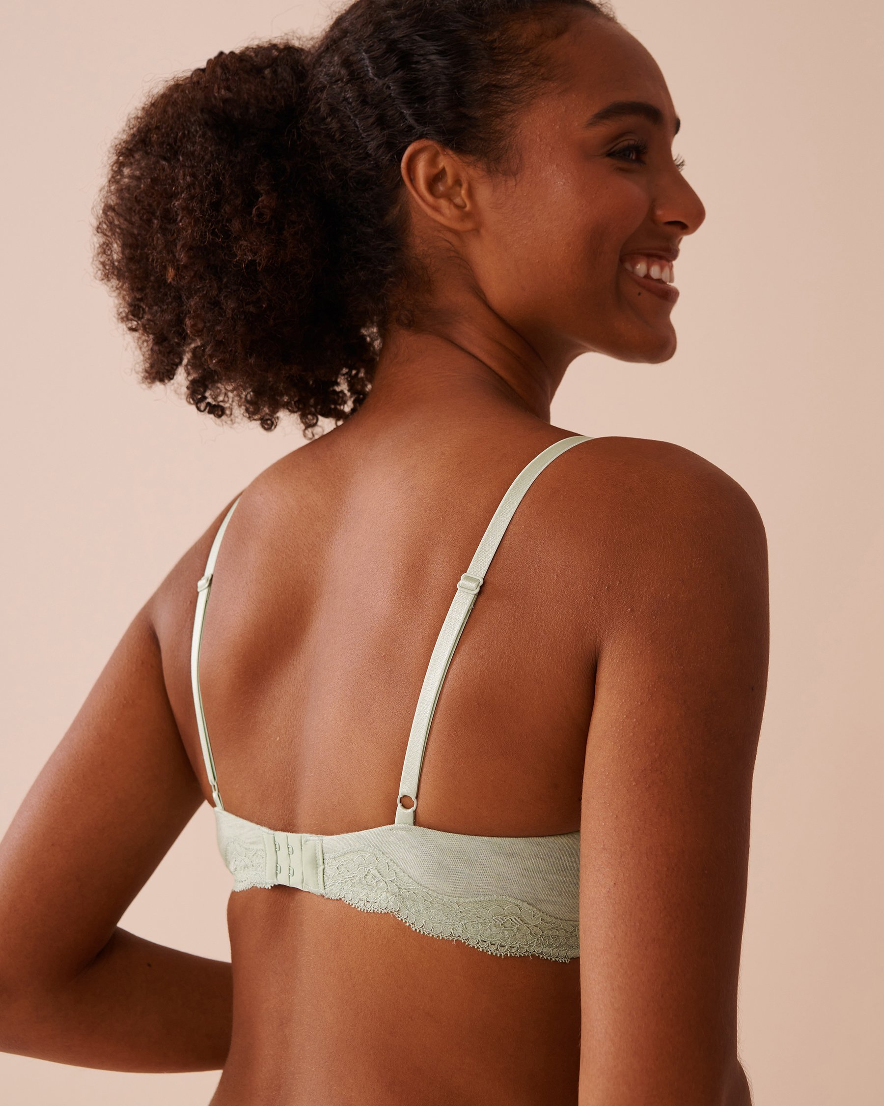 LA VIE EN ROSE Soutien-gorge doublure légère demi-buste en modal et dentelle Vert glacé 10200452 - Voir2