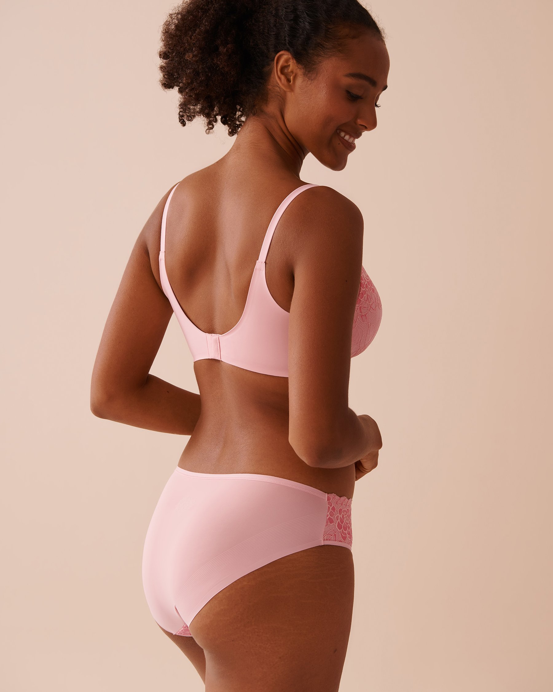 LA VIE EN ROSE Lightly Lined Wireless Sleek Back Bra Blushing Pink 10200464 - View2